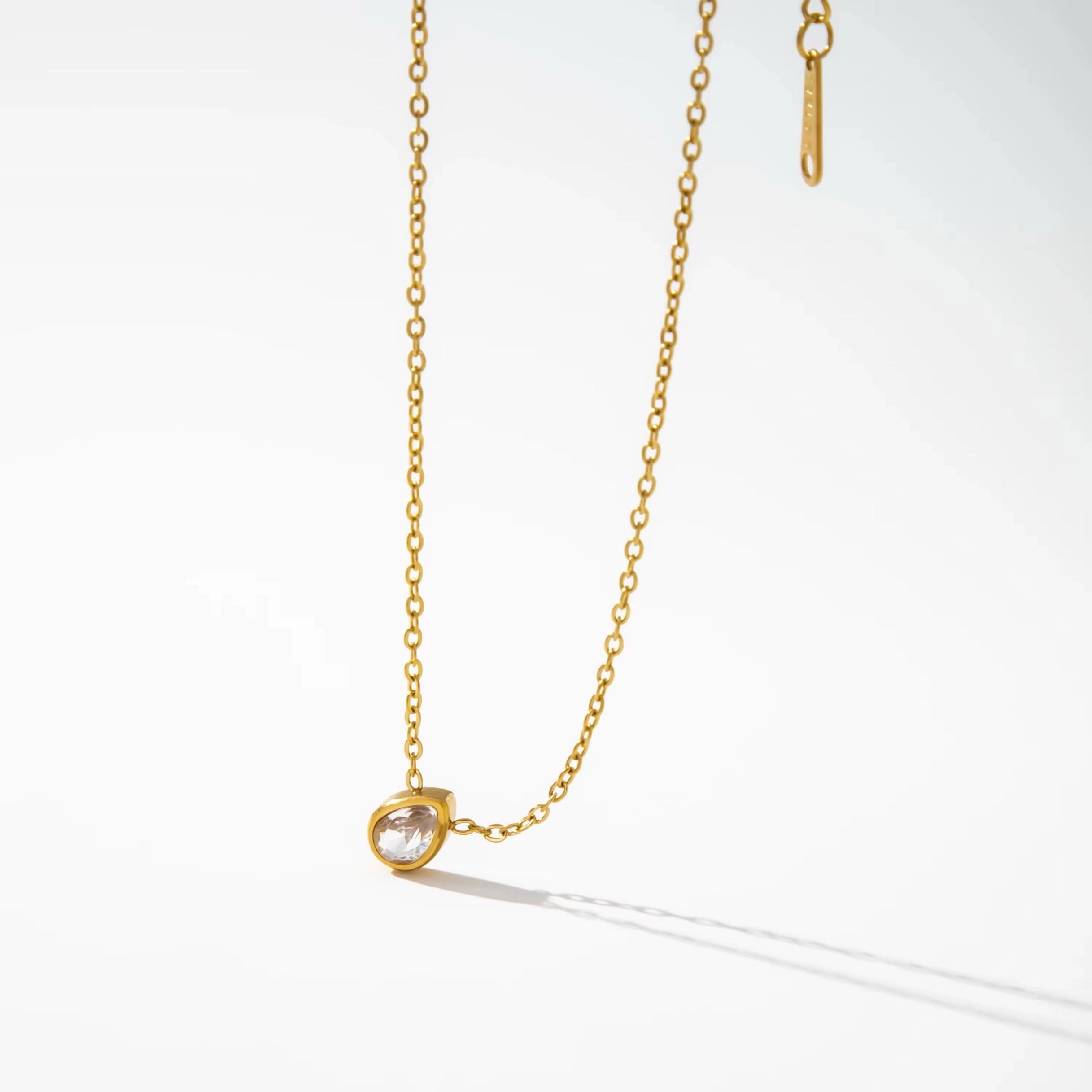 Anti Tarnish Diamond drop necklace -gold 5