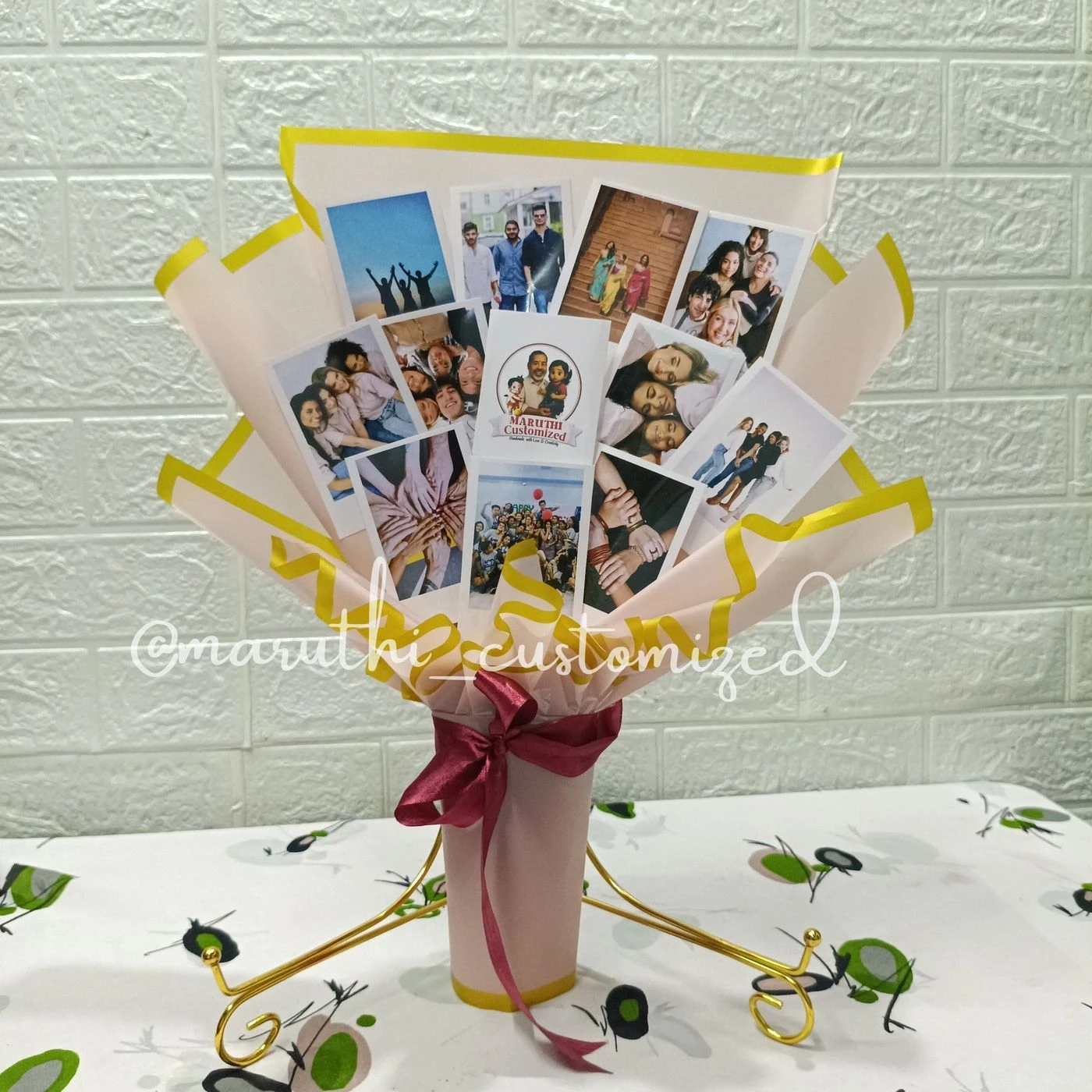Medium polaroid Bouquet 1