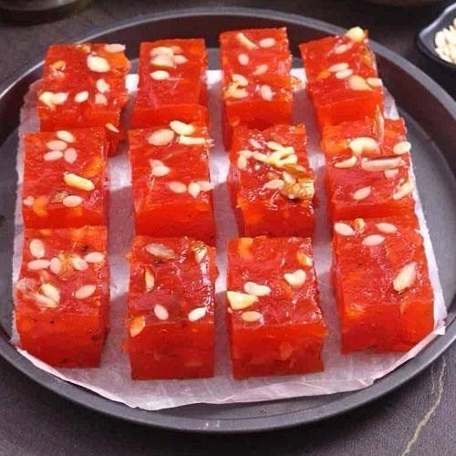 Kerala Traditional Red Halwa – 1kg | Authentic Kozhikode Style Dessert | Made with Pure Coconut Oil | Rich & Chewy Texture | South Indian Sweet Treat