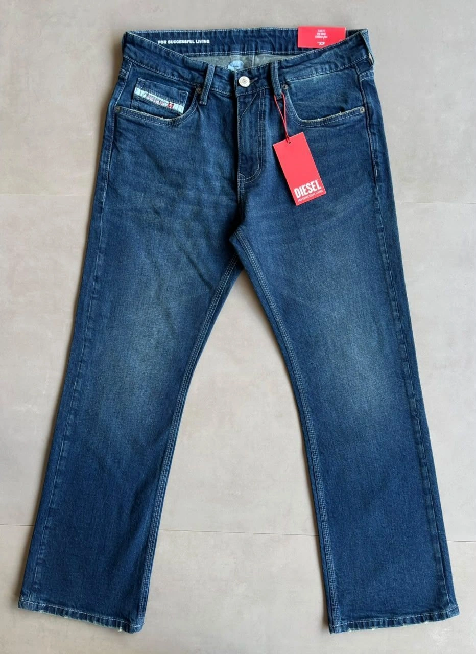 DIESEL DENIM JEANS BOOTCUT WITH BRAND BILL 17