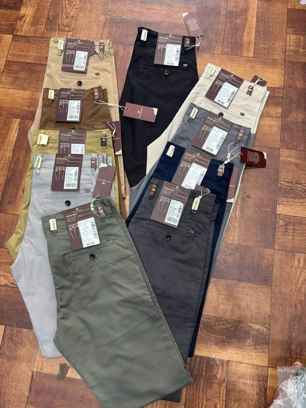 BLACKBERRY CHINOS WITH BRAND BILL 4