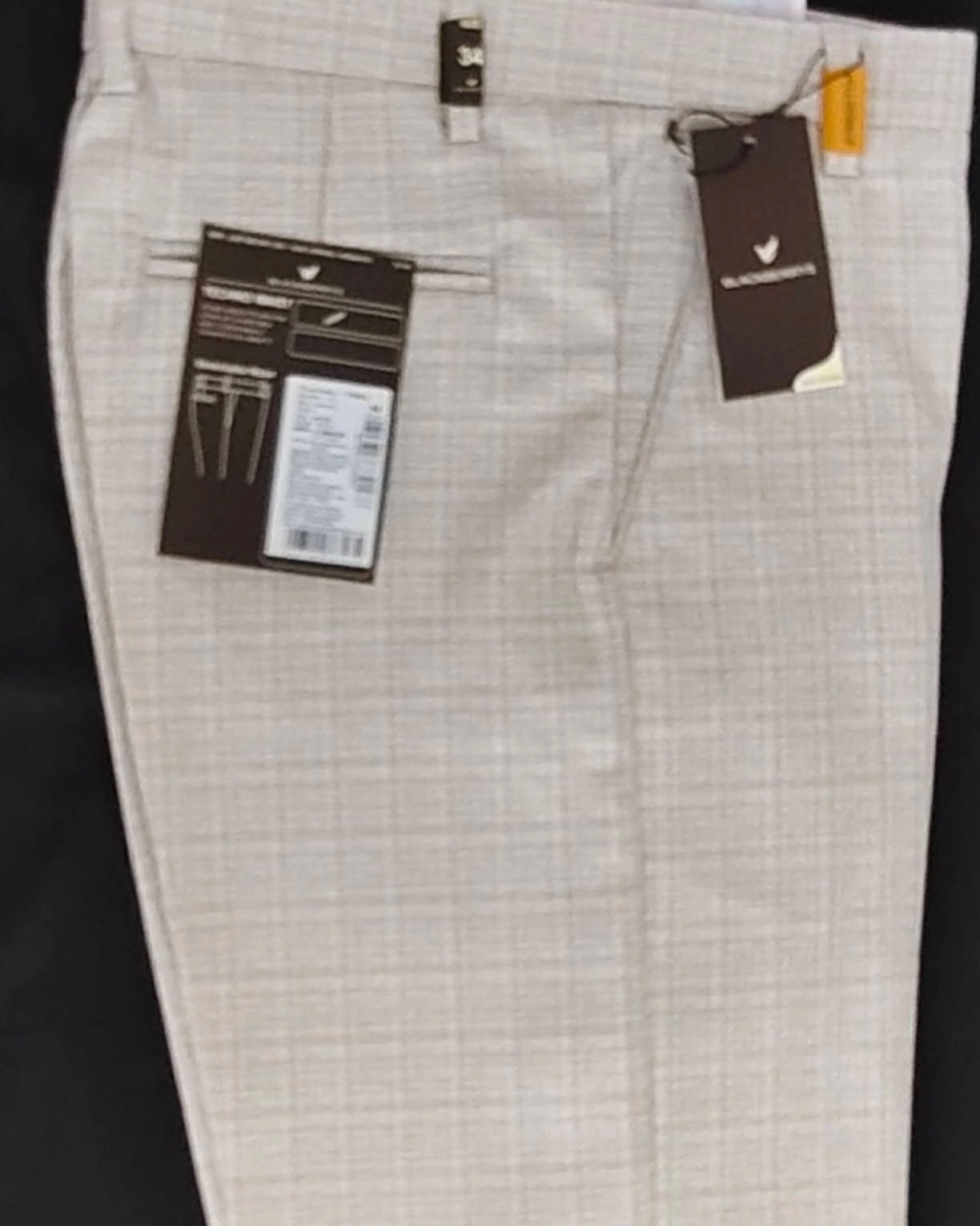 BLACKBERRY CHINOS WITH BRAND BILL 12