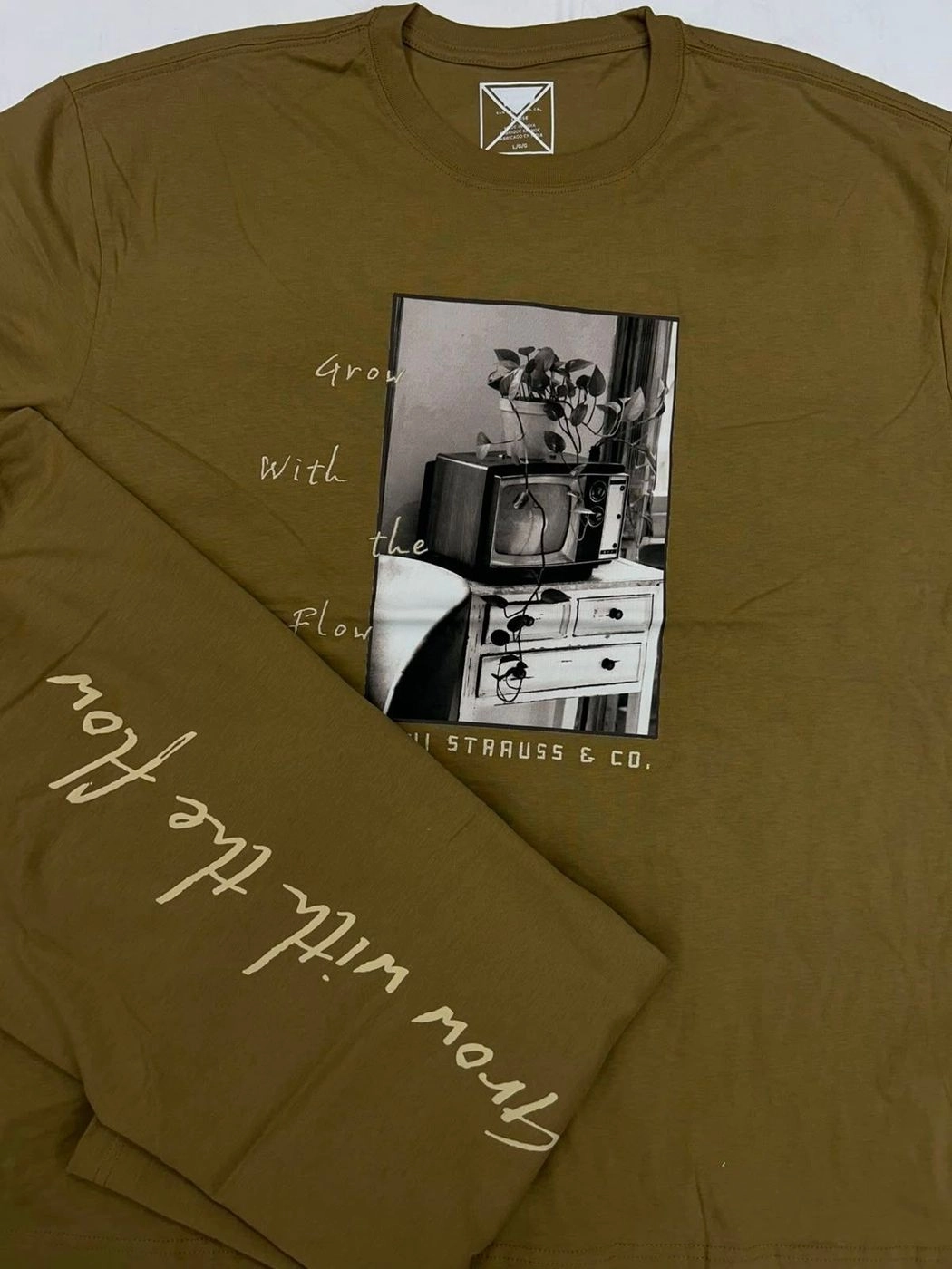 LEVI'S CREW ROUND NECK T-SHIRT WITH BRAND BILL 12