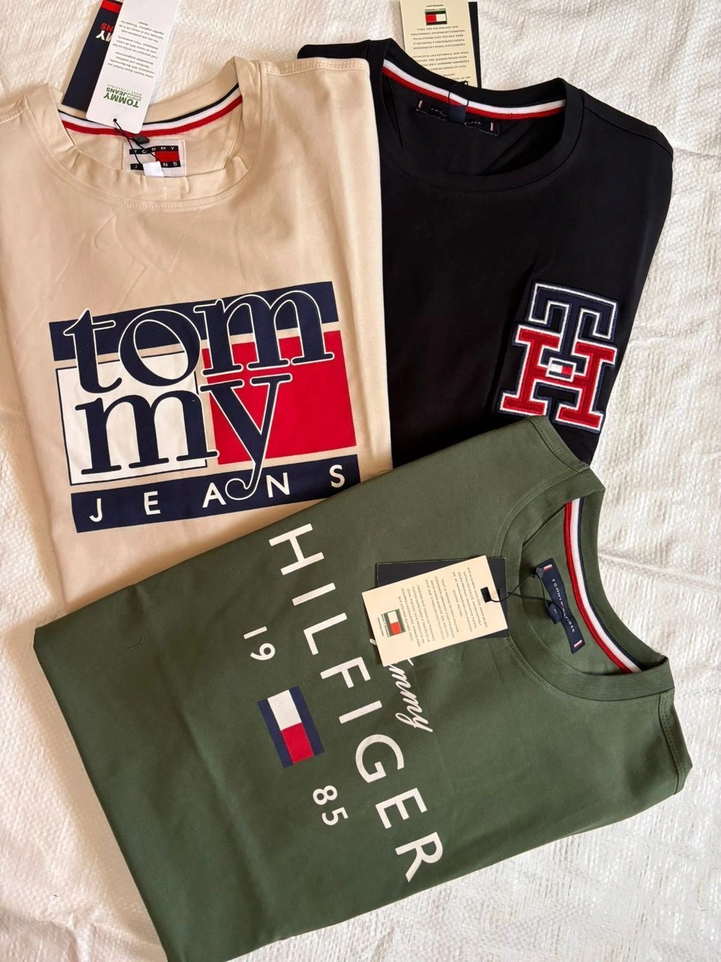 TOMMY HILFIGER TSHIRT FINT-699557 WITH BRAND BILL 2