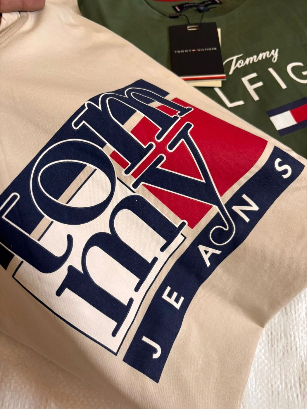 TOMMY HILFIGER TSHIRT FINT-699557 WITH BRAND BILL 3