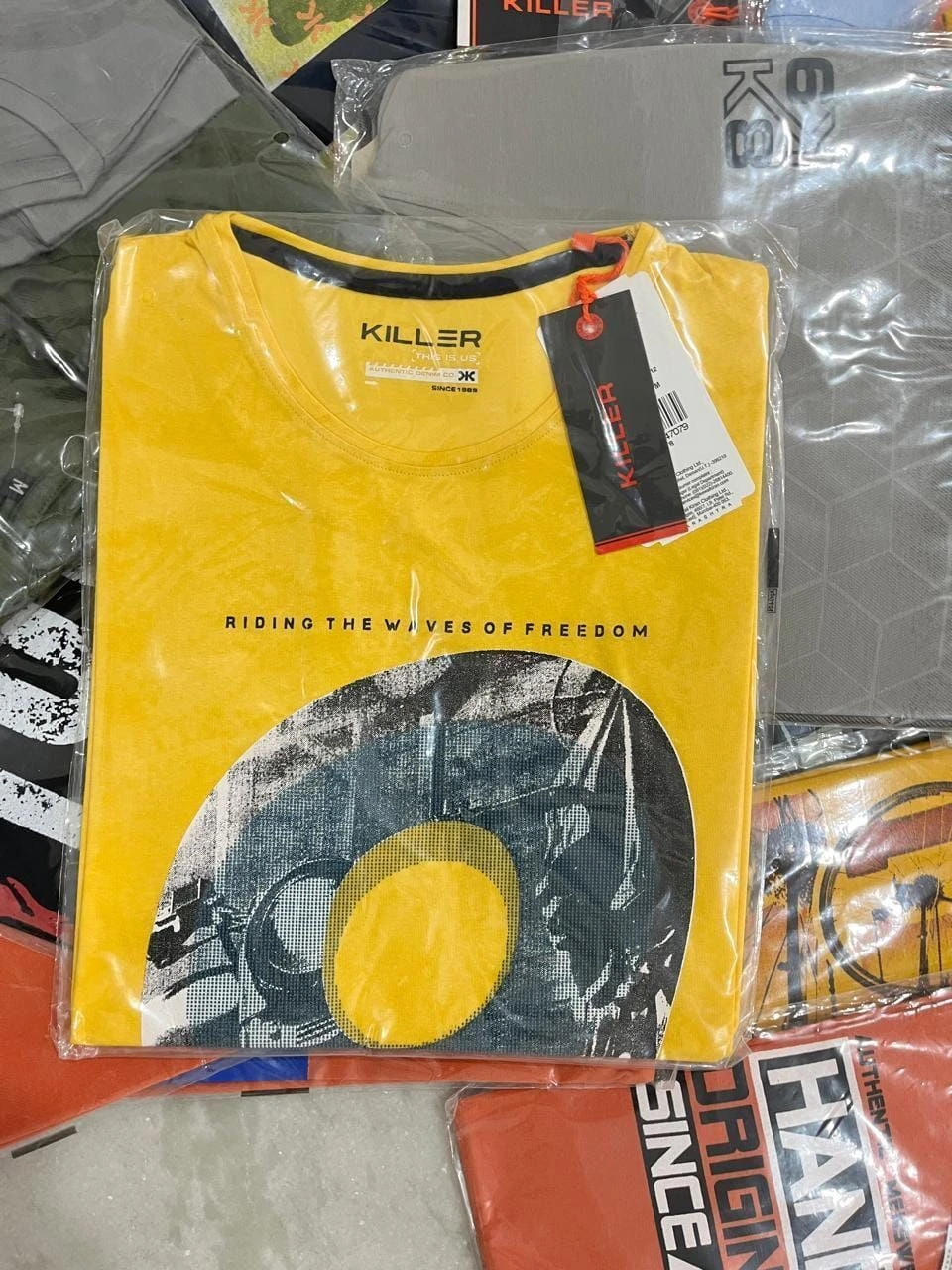 KILLER T-SHIRT WITH BRAND BILL 3