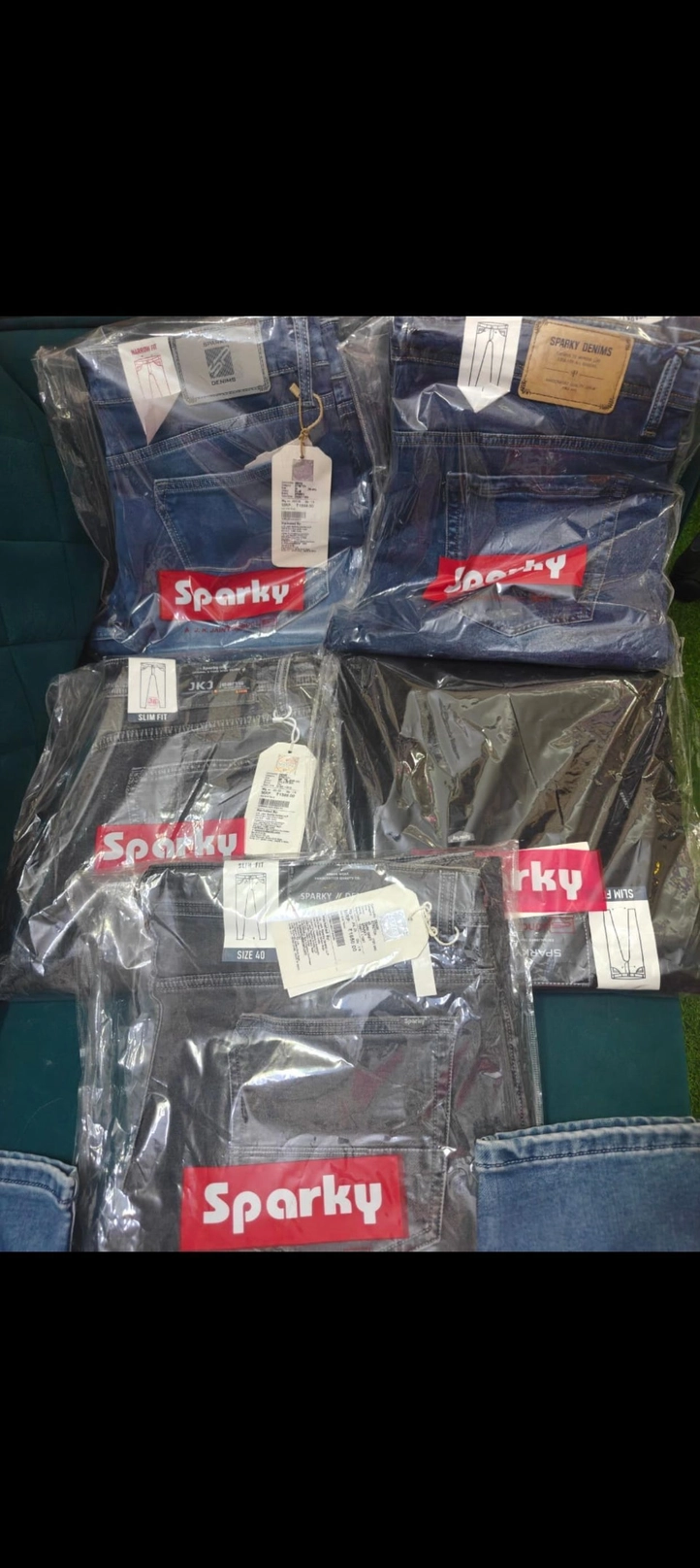 SPARKY STRIGHT FIT JEANS
WITH BRAND BILL 2
