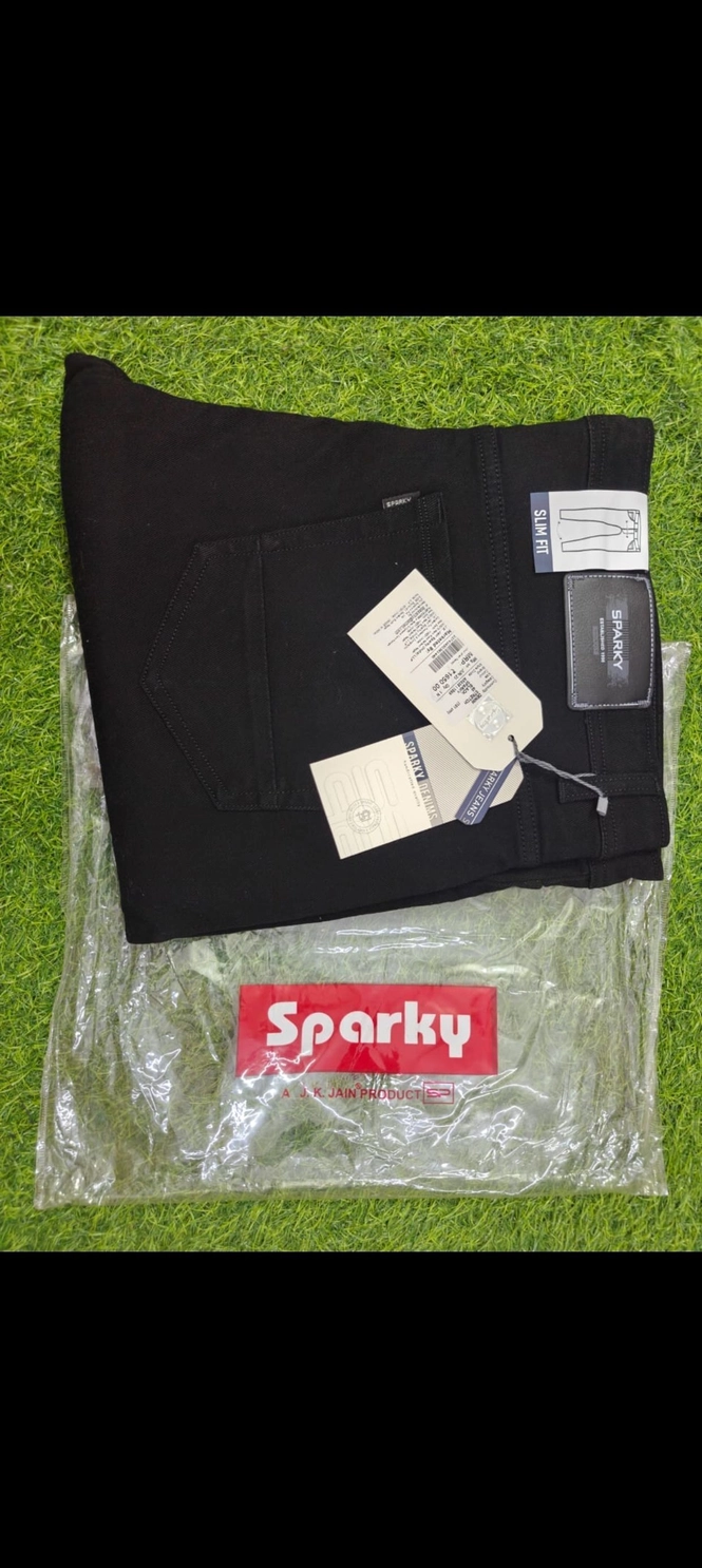 SPARKY STRIGHT FIT JEANS
WITH BRAND BILL 8