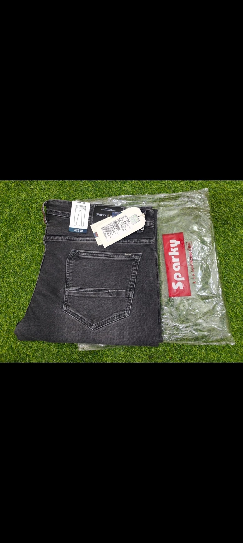 SPARKY STRIGHT FIT JEANS
WITH BRAND BILL 9