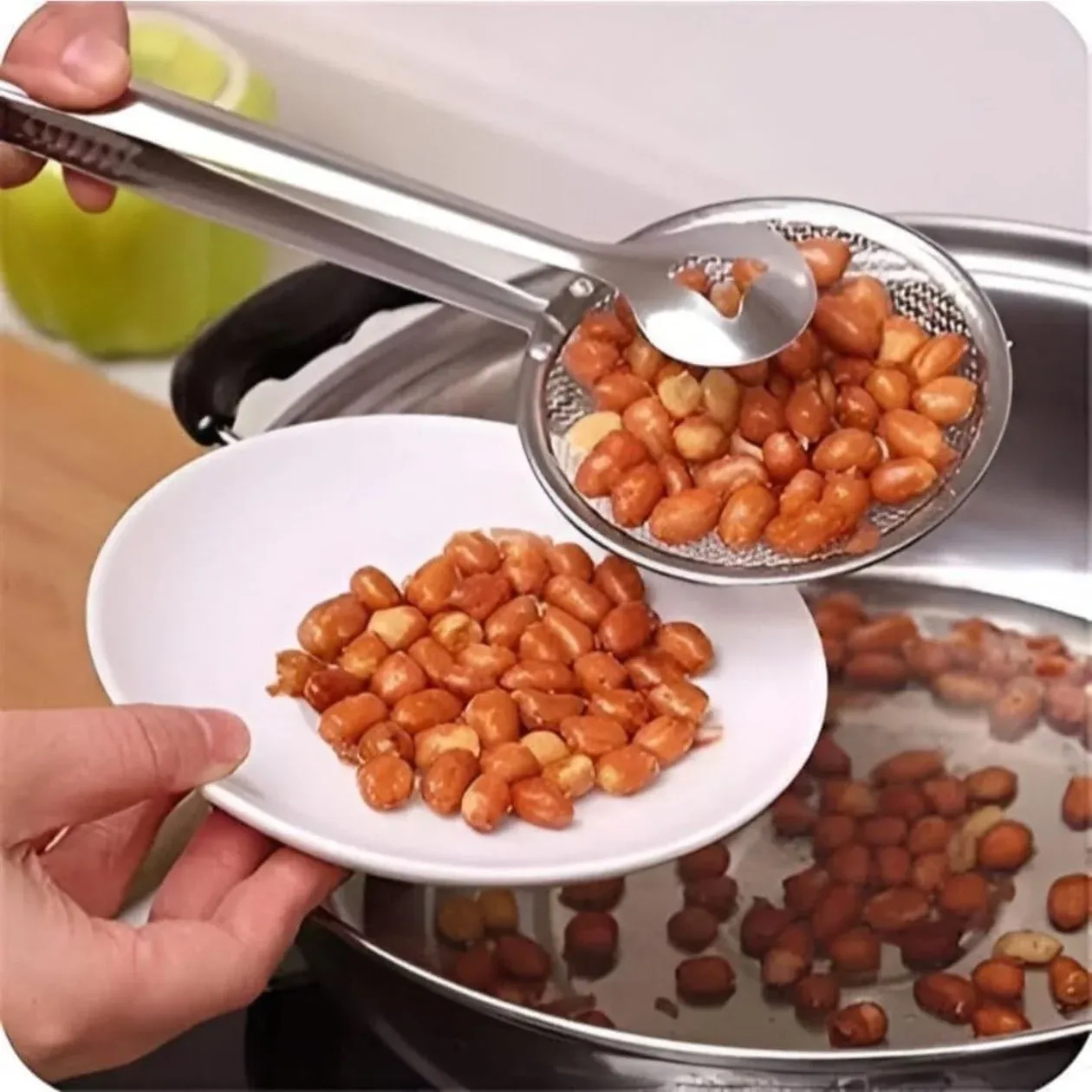 Multi-Functional Frying Tong 2 in 1 Fry Tool Filter Spoon Frying Strainer with Clip, Oil Frying BBQ Filter Stainless Steel Filter Spoon and Clip [ 5