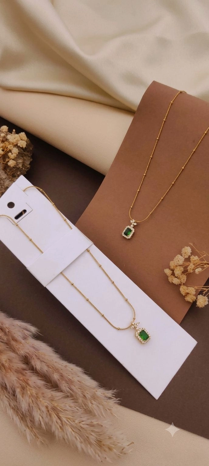 Green and white AD stone pentant 2