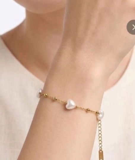 Pearl heart bracelet