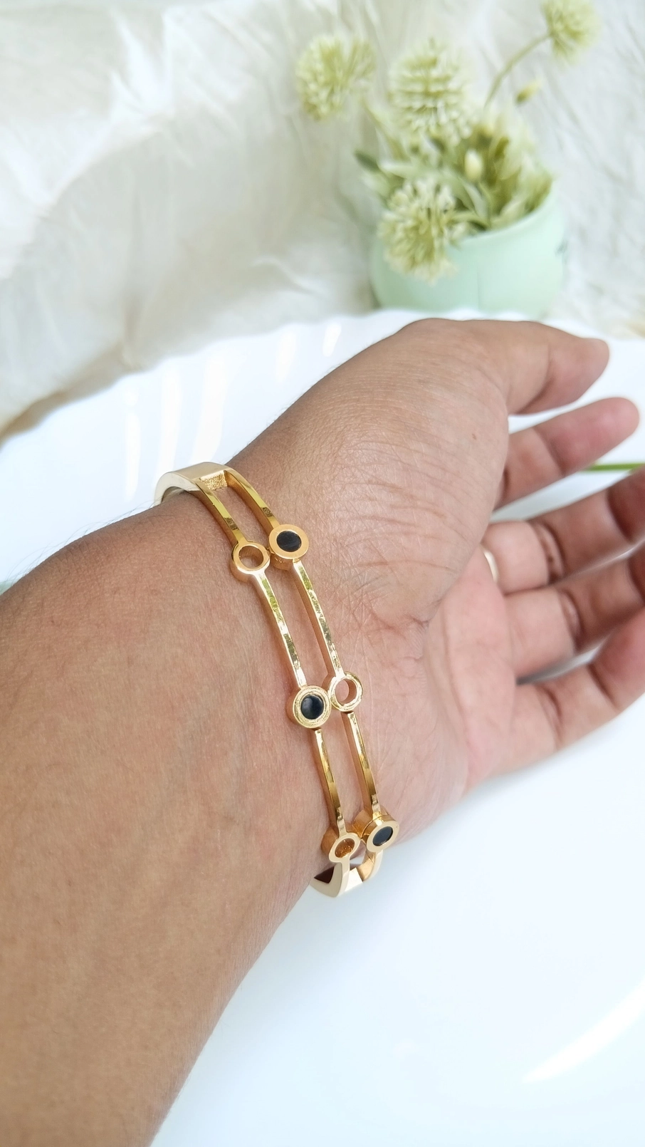 Open circles bangle 2