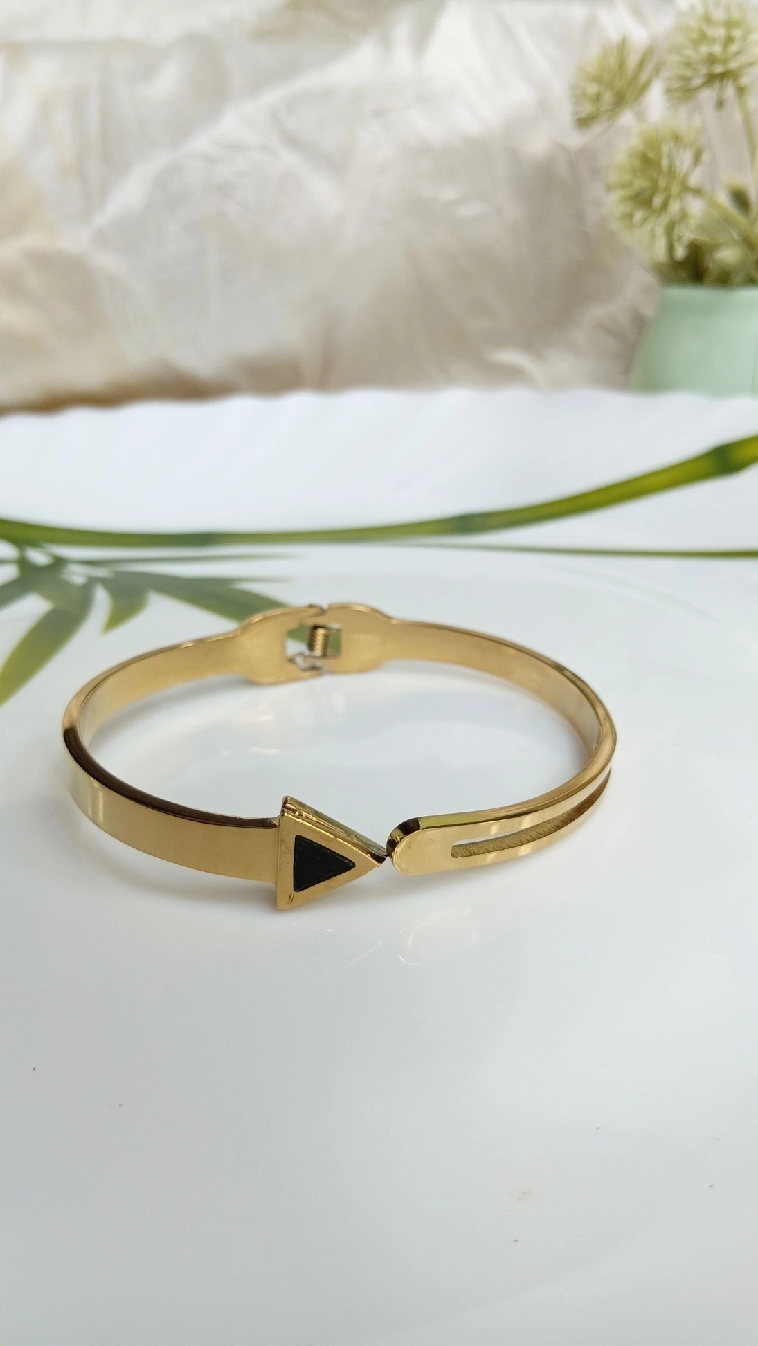 Arrow bangle 1