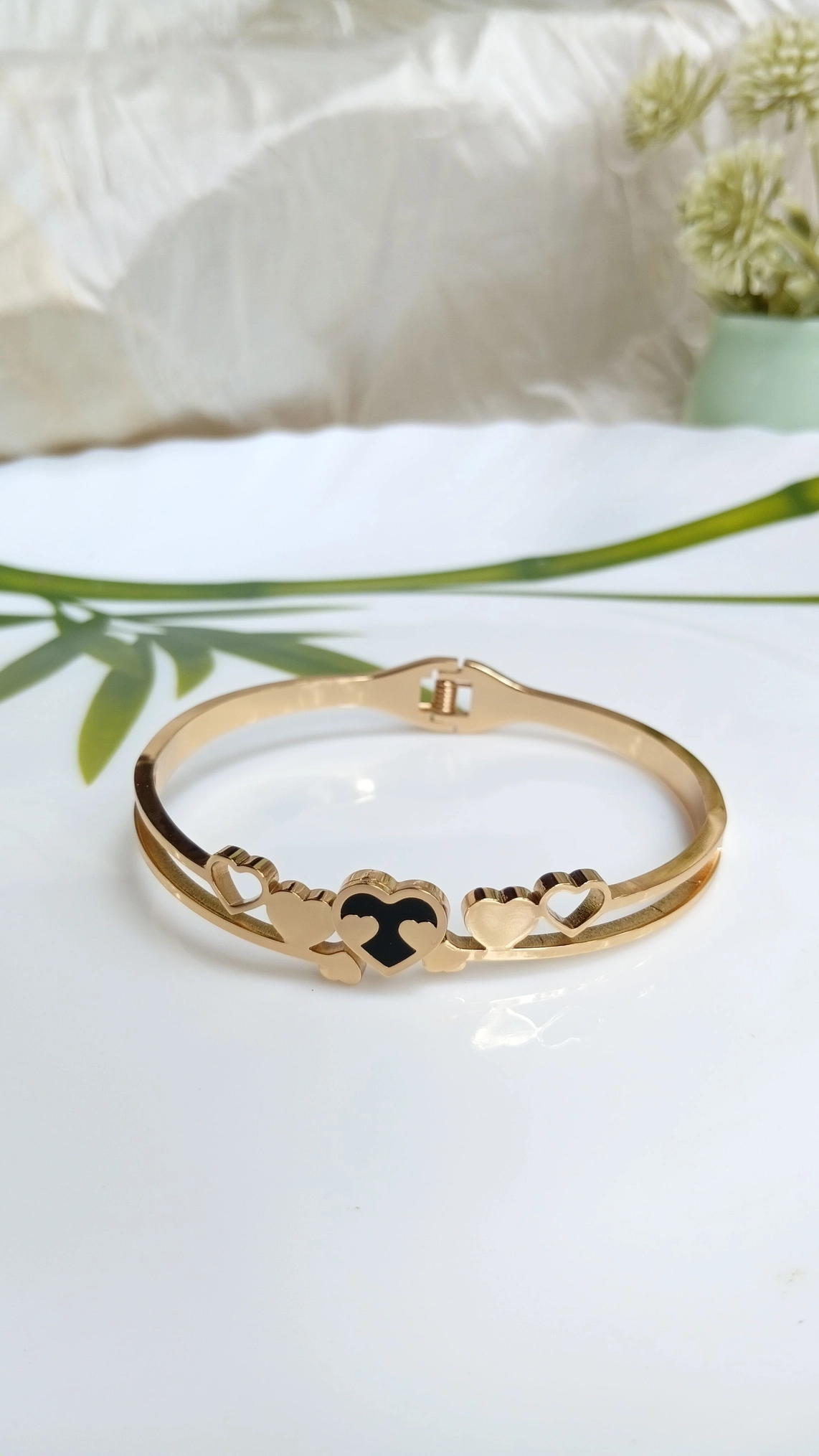 Fairly heart bangle