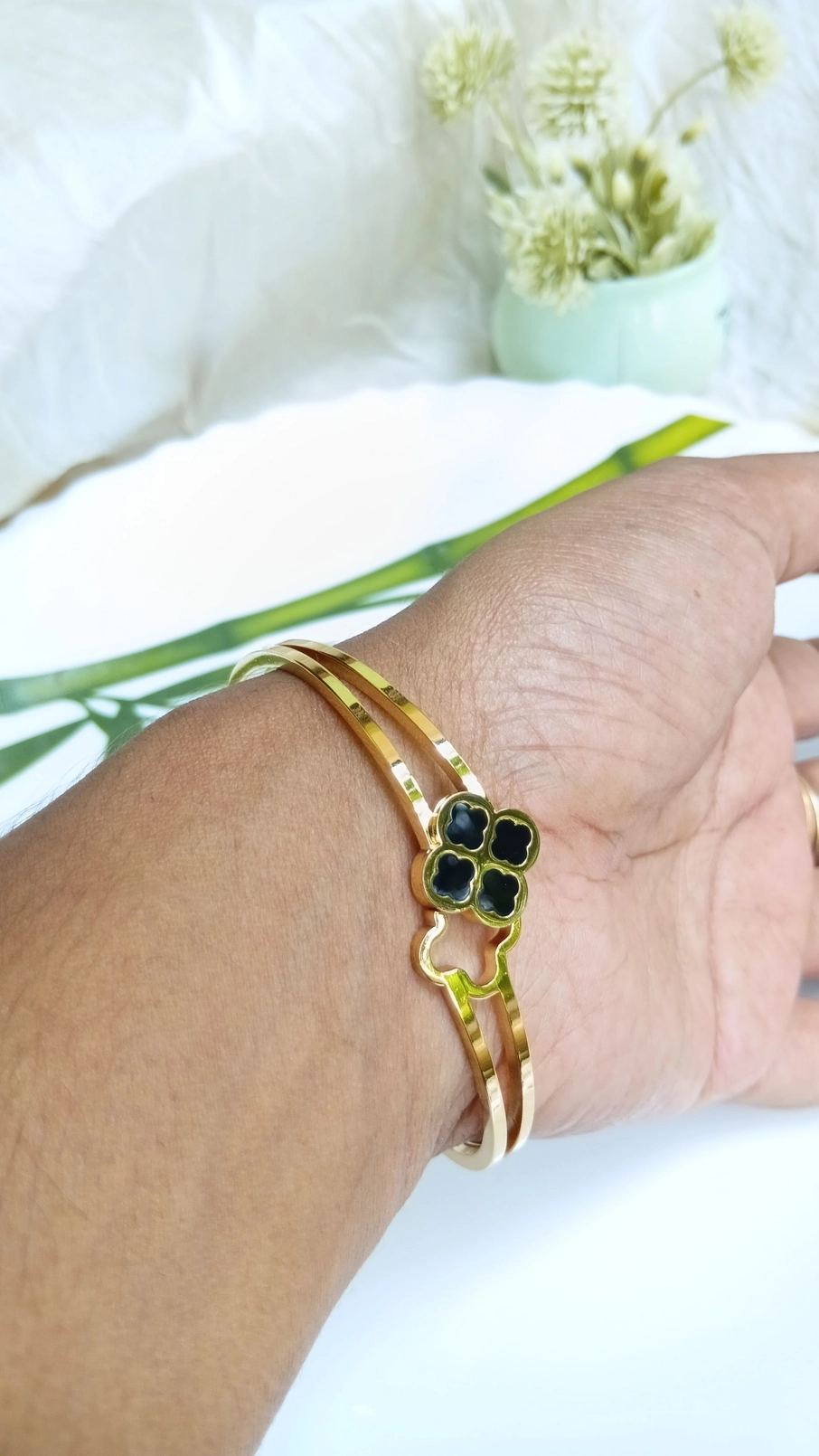 4 Claver bangle 2