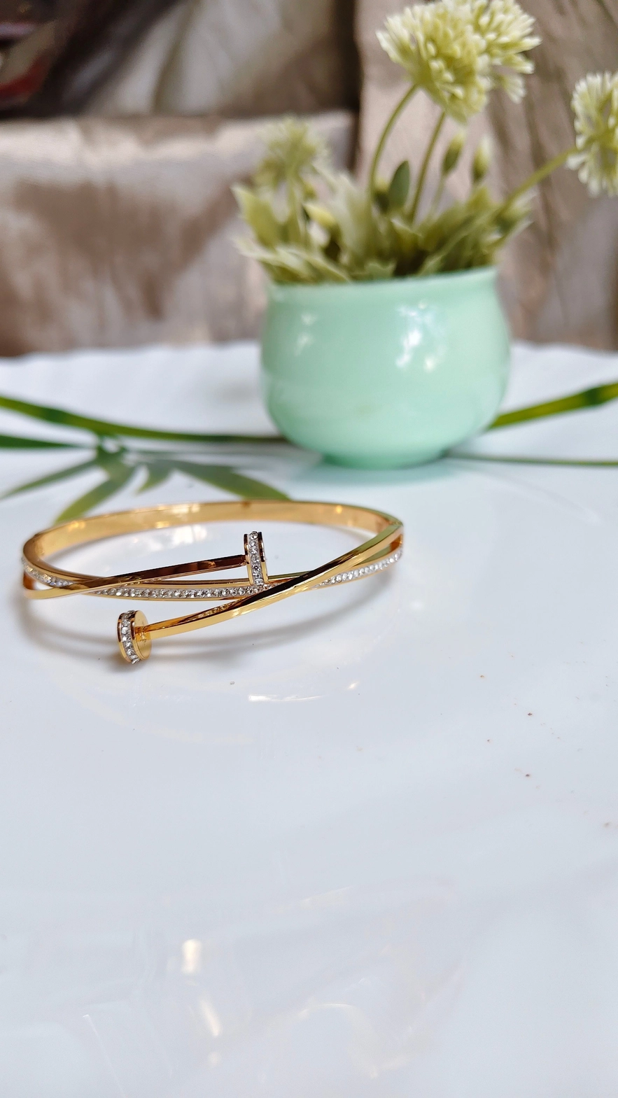 Twisted bangle 1