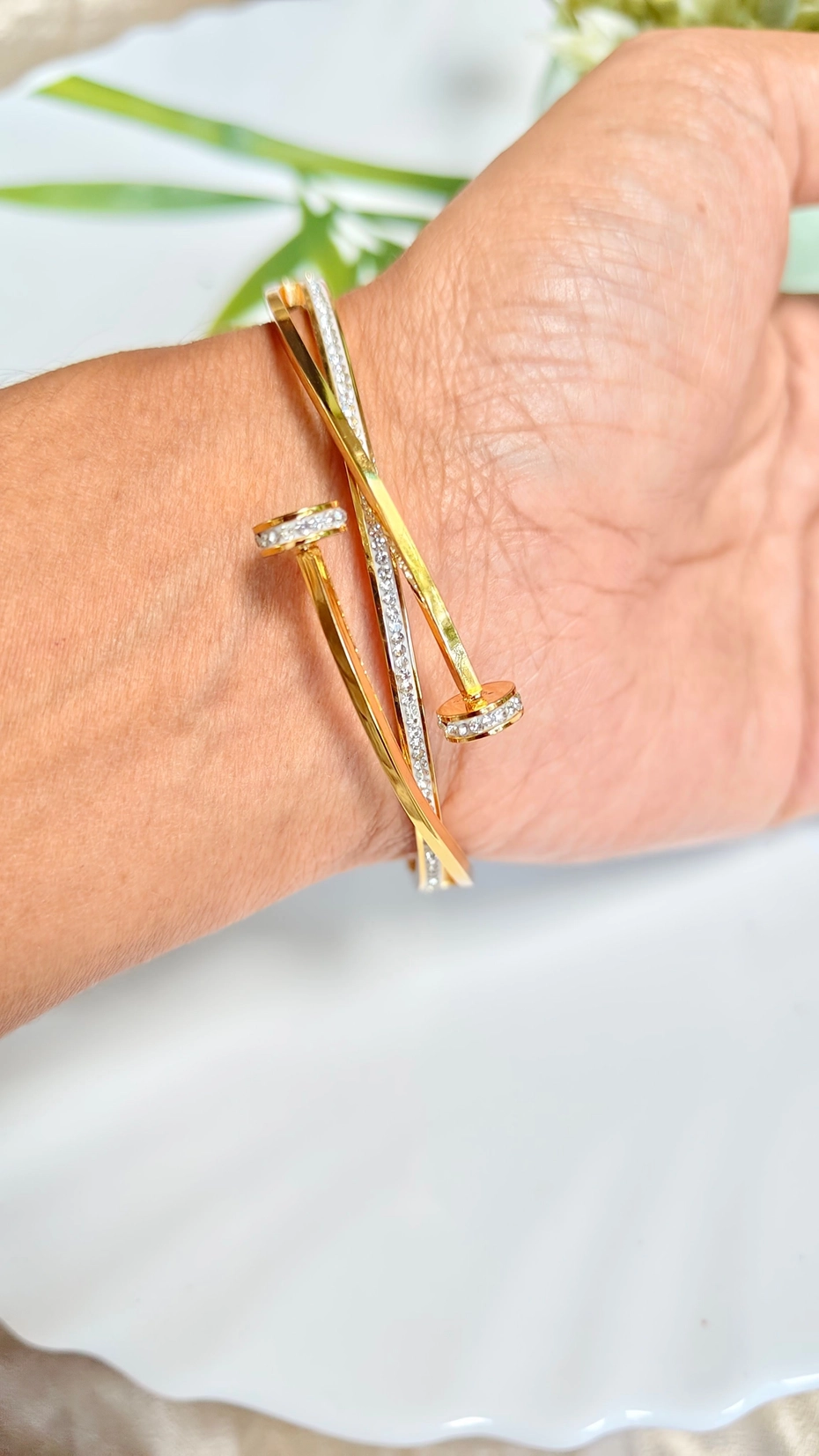 Twisted bangle 2