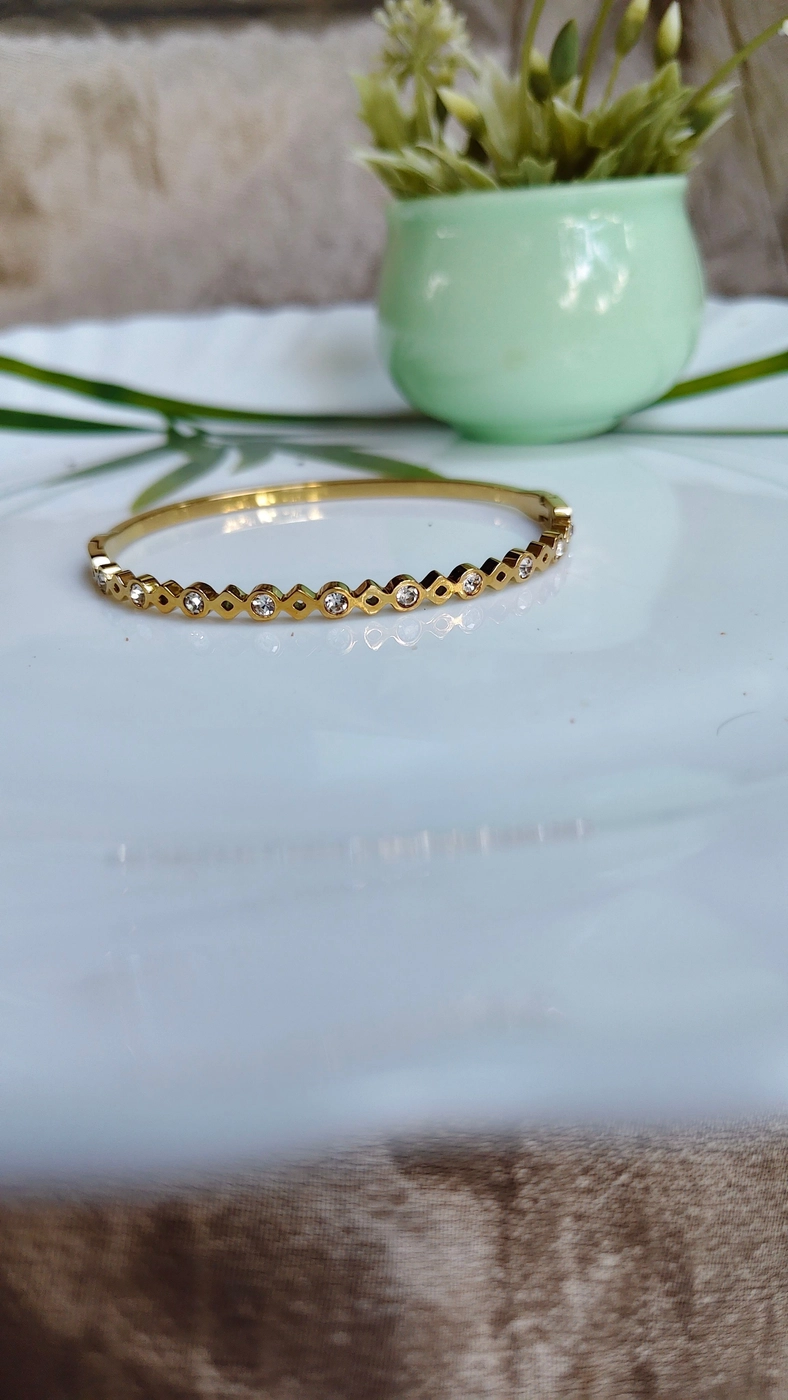 Square and stone bangle 1