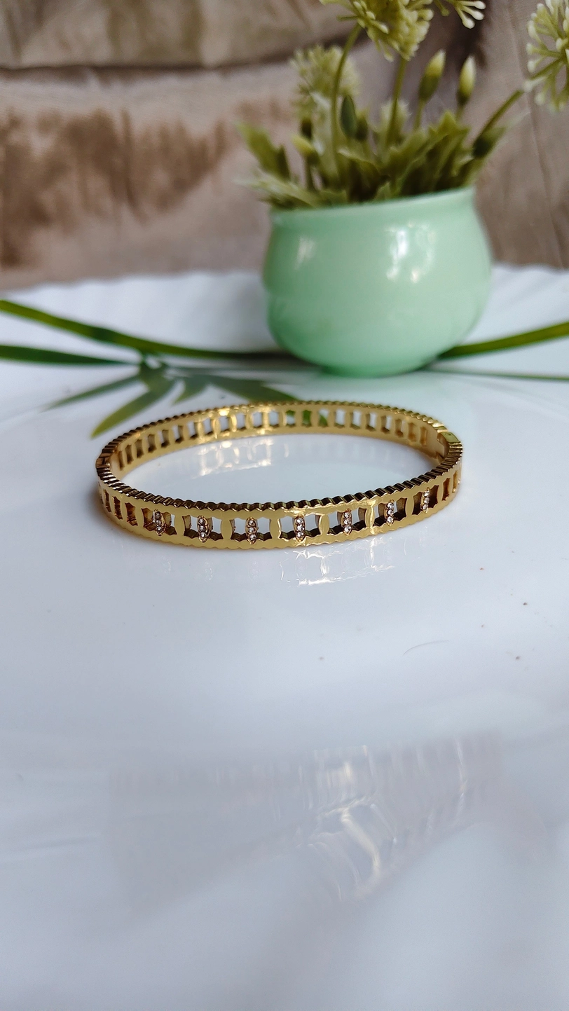 Double layer stick bangle 1