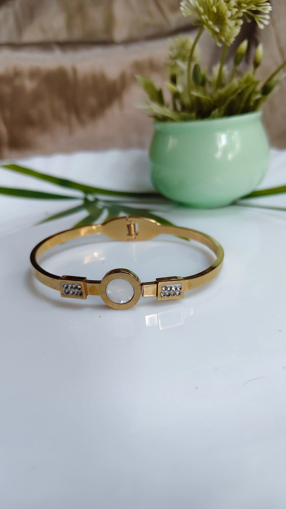 White roman bangle 1