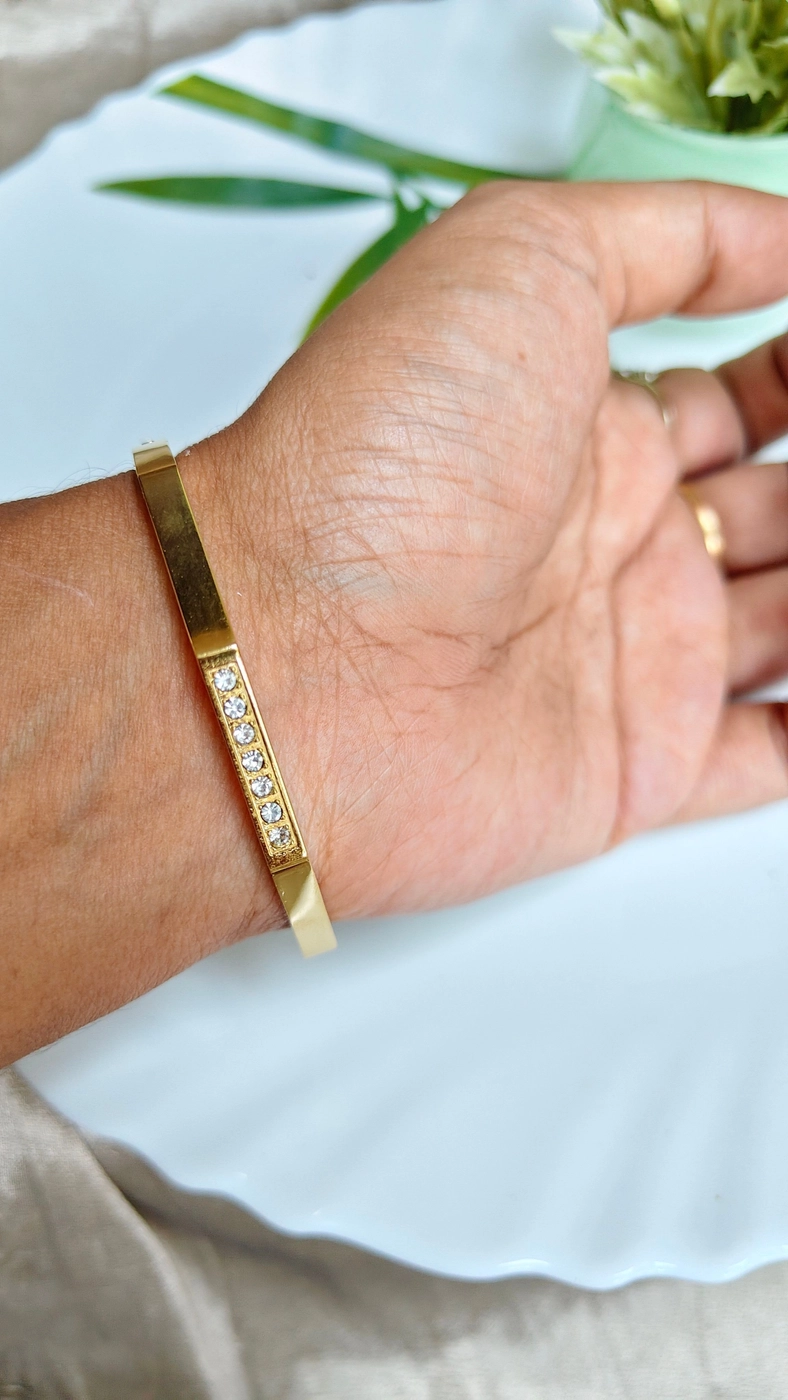 One cut bangle 2