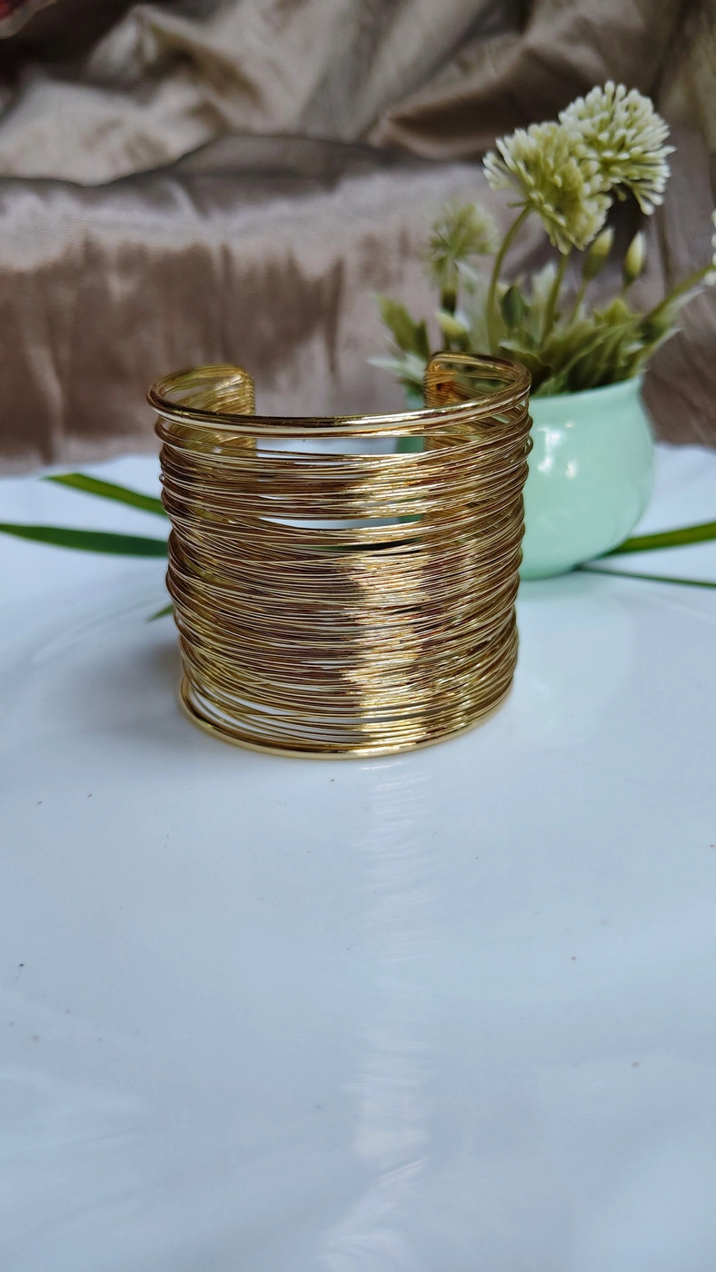 Layers cuff bangle