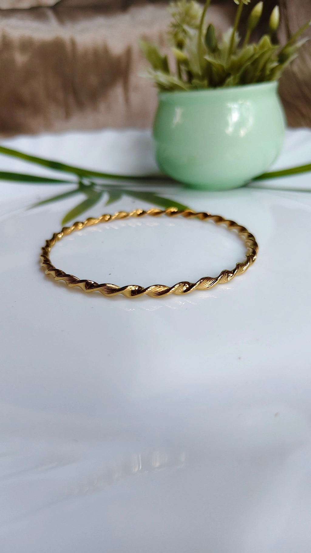 Twisted bangle