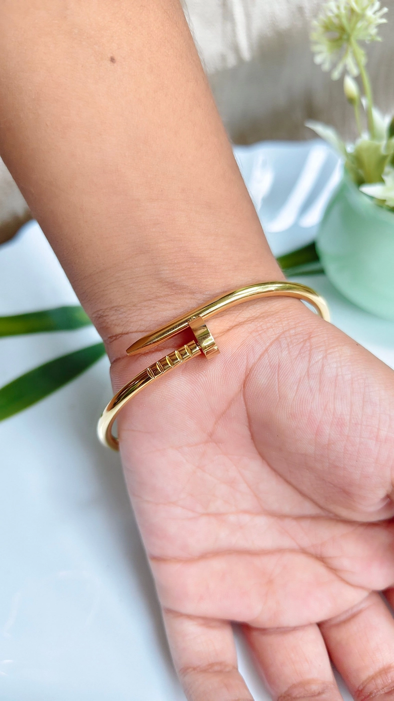 Needle bangle 2