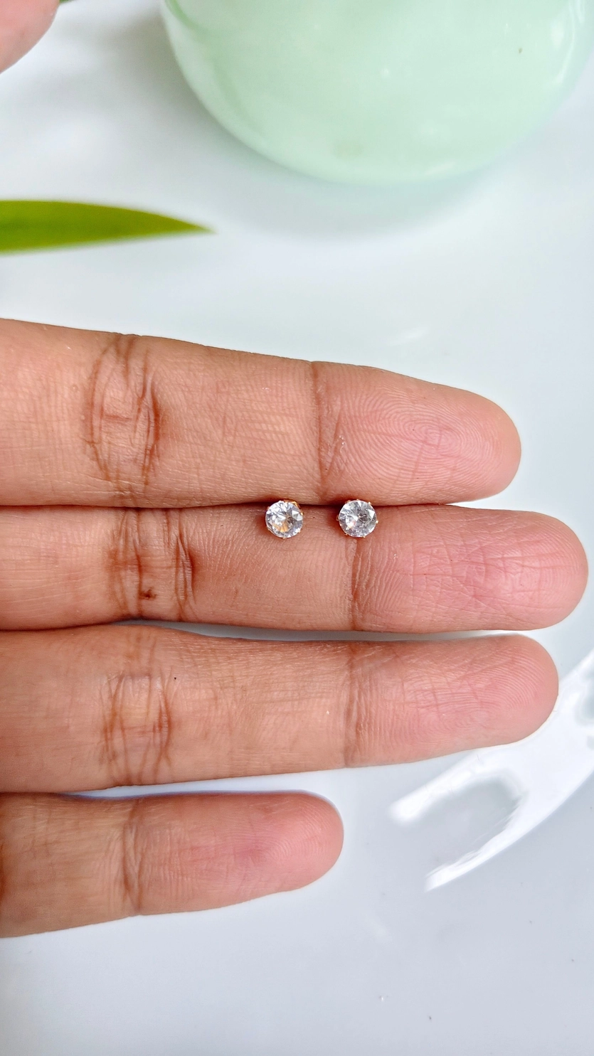 Simple stone ball back
