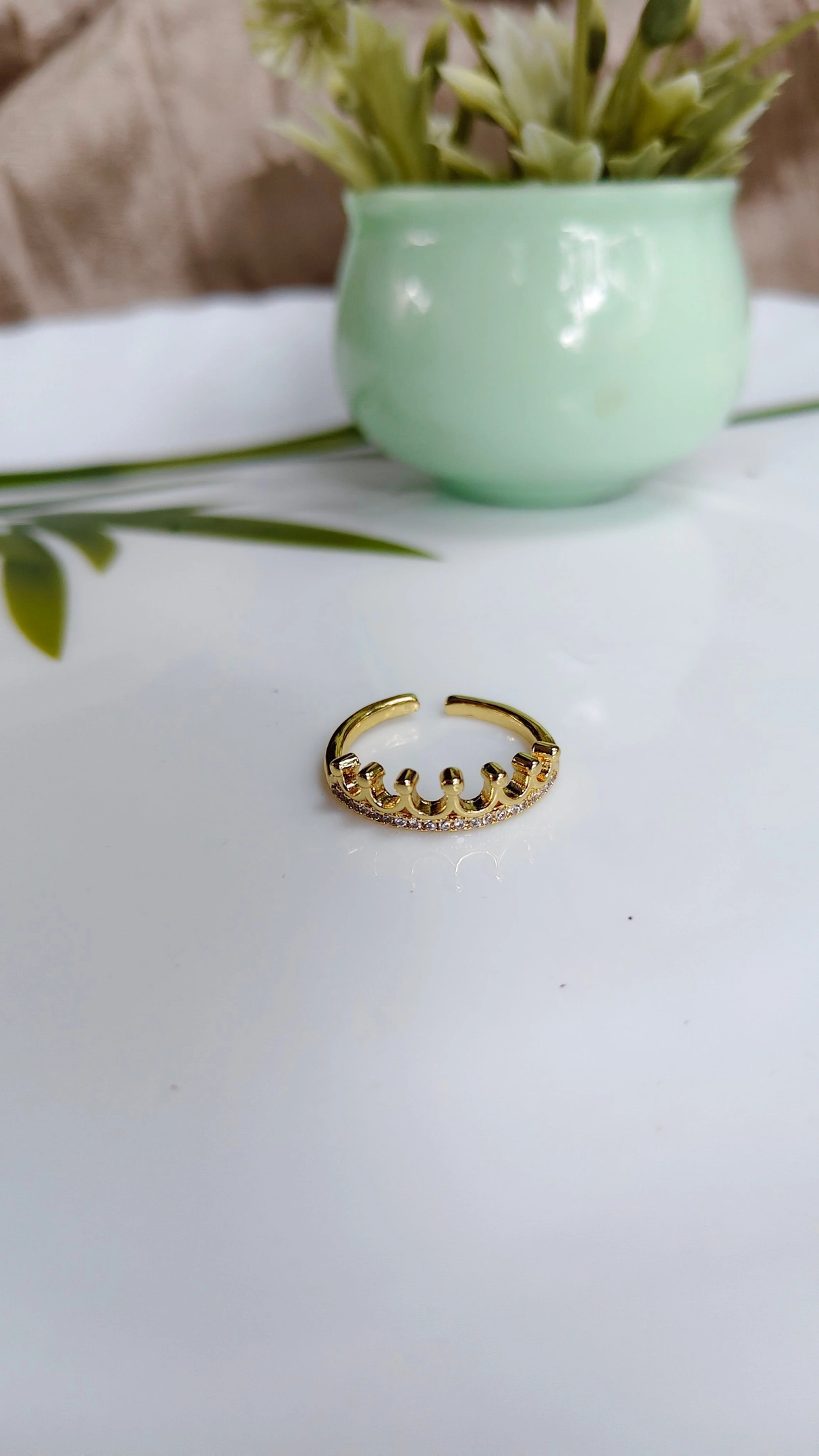Crown adjustable ring 1