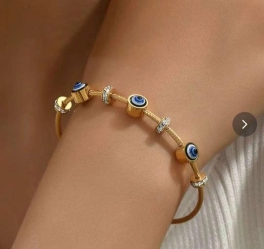 Evil eye magnetic bangle