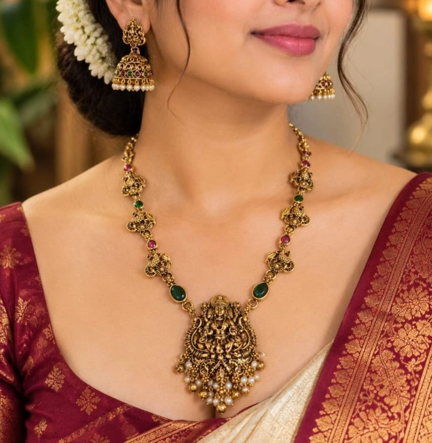 Antique Lakshmi Peacock Kemp Stone Necklace Set