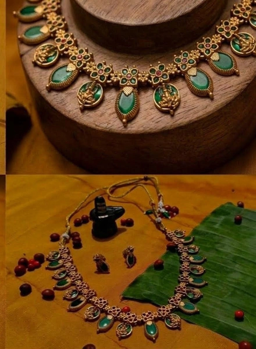 Green Stone Traditional Necklace Set 2