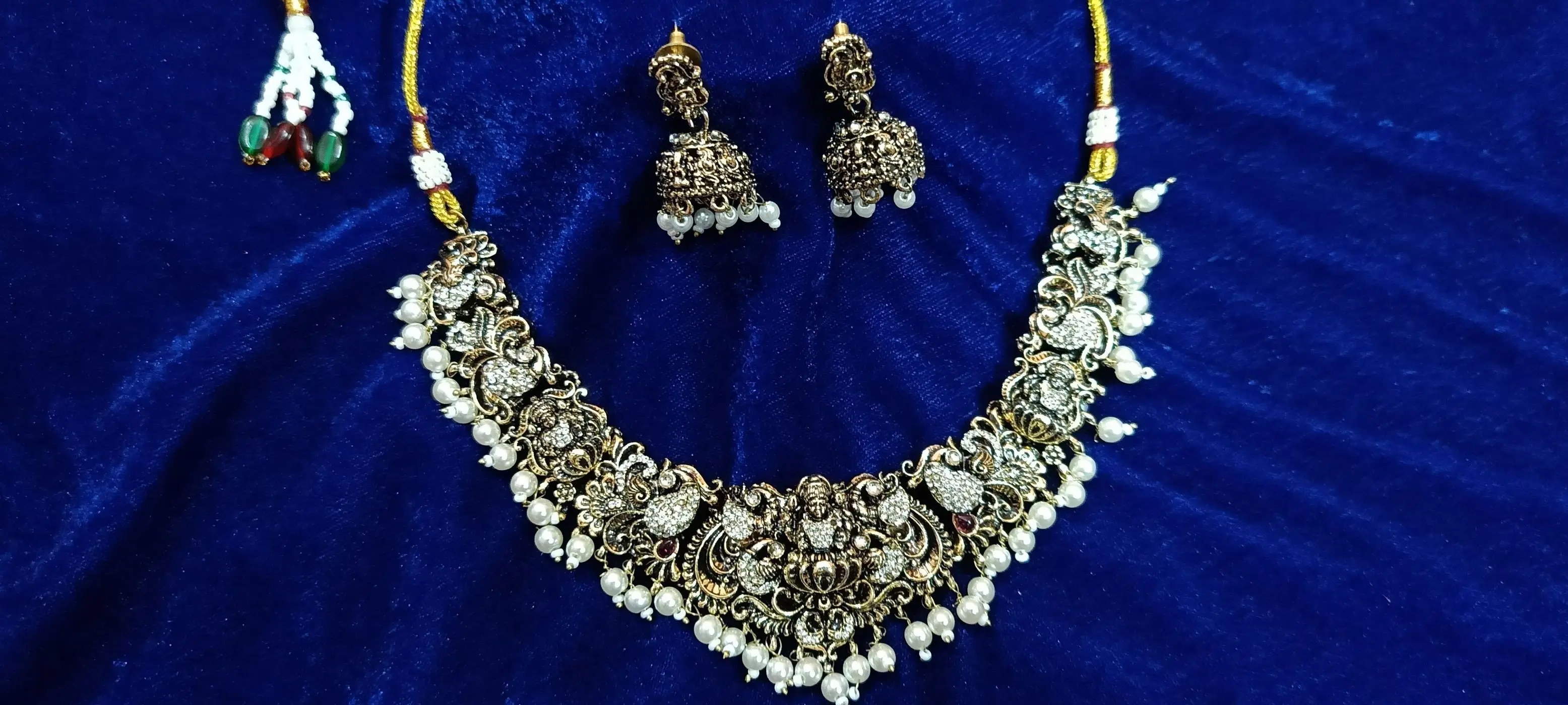 Antique Gold Plated Goddess Lakshmi Temple Jewellery Necklace Set 2