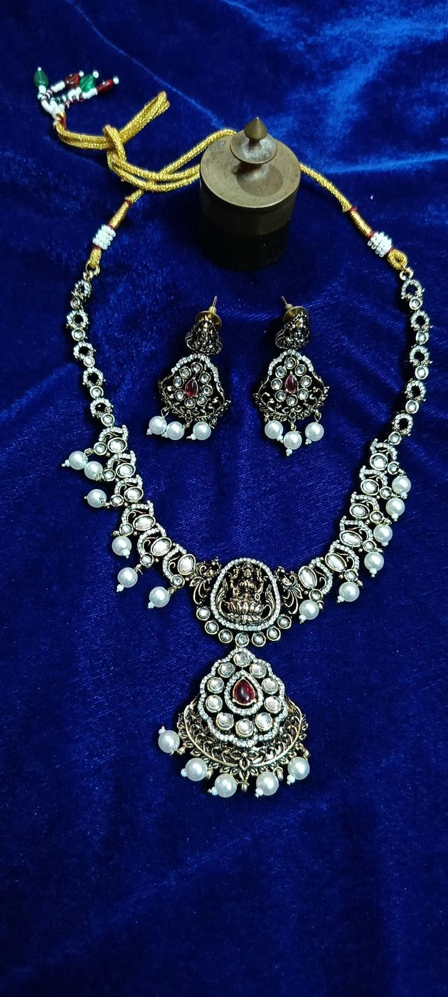 Antique Gold Plated Goddess Lakshmi Temple Necklace Set with Ruby Stone & Pearls 3
