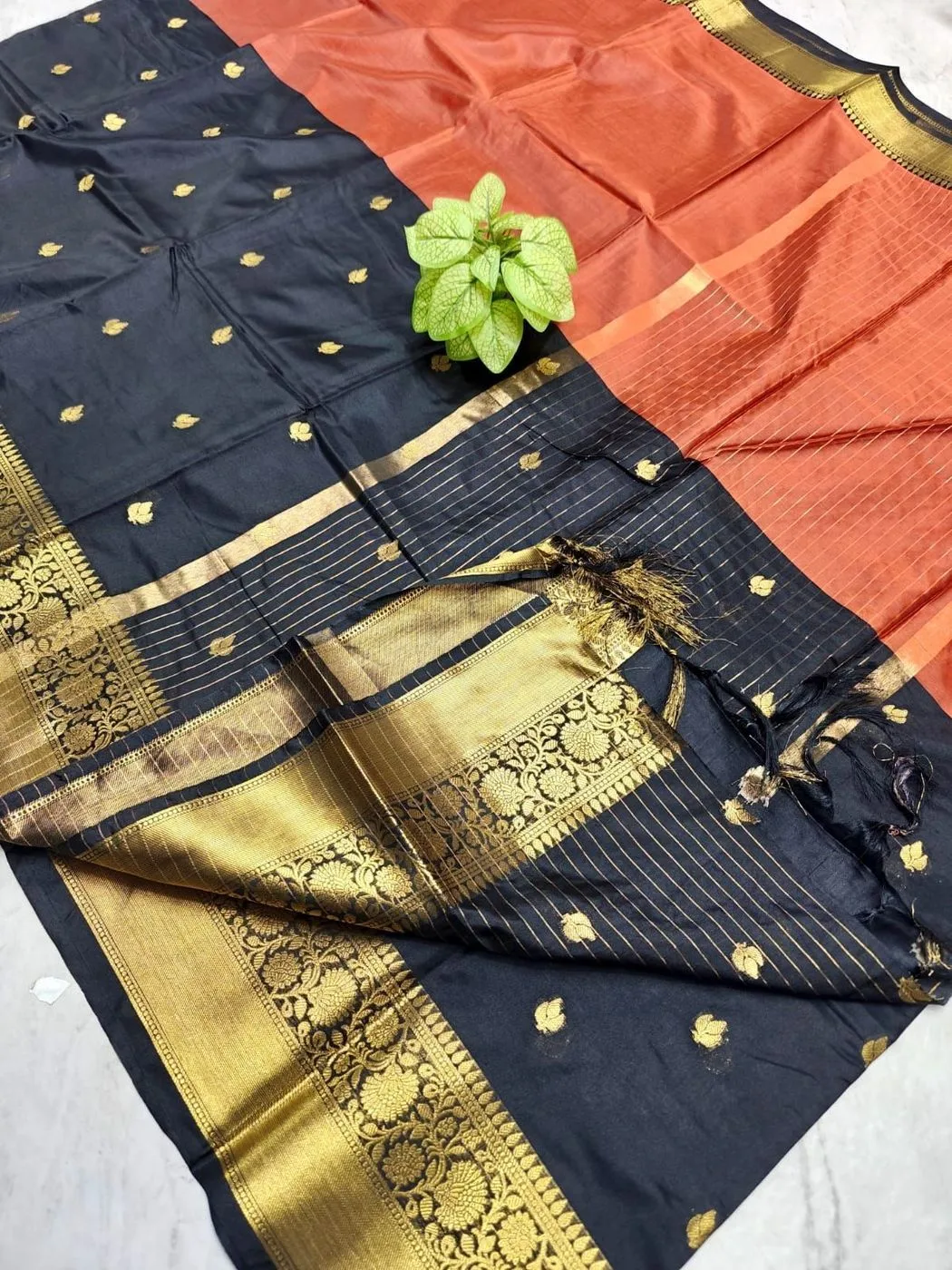 Banarasi Tssue Silk Saree with blouse 8