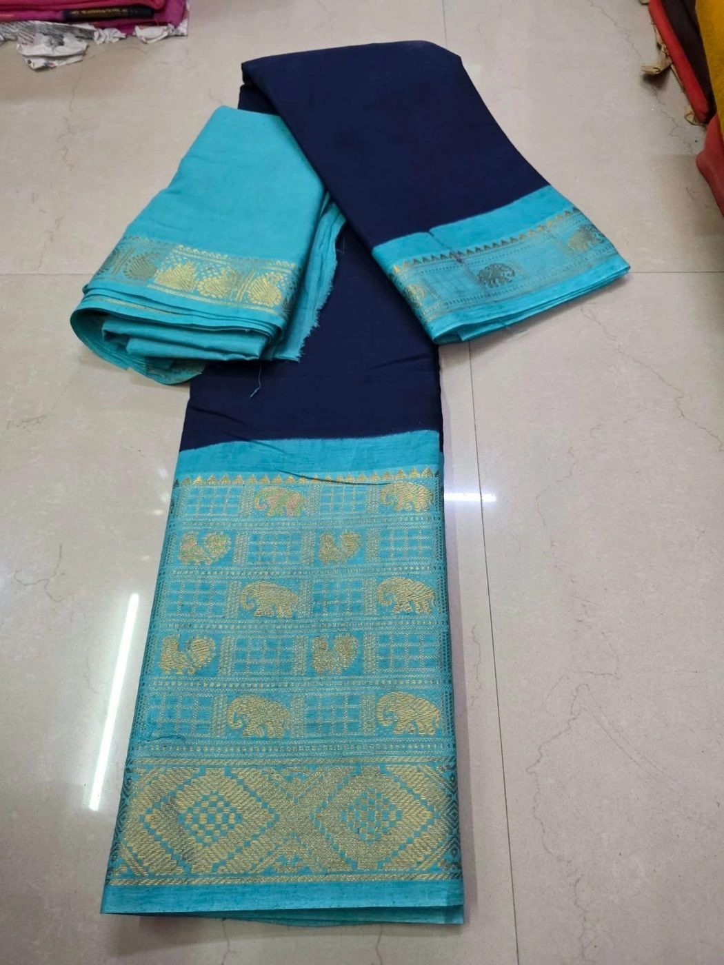Madurai Sungudi Mayuri Cotton Sarees 5