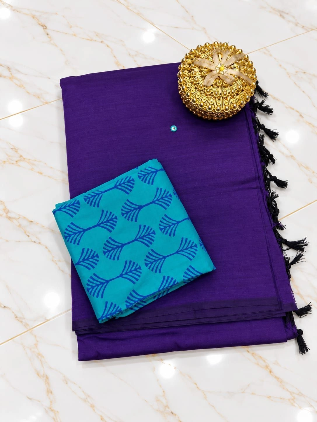 NEW LAUNCH😍

🧶 *southcottonmix plain saree with mirror  work  saree 19
