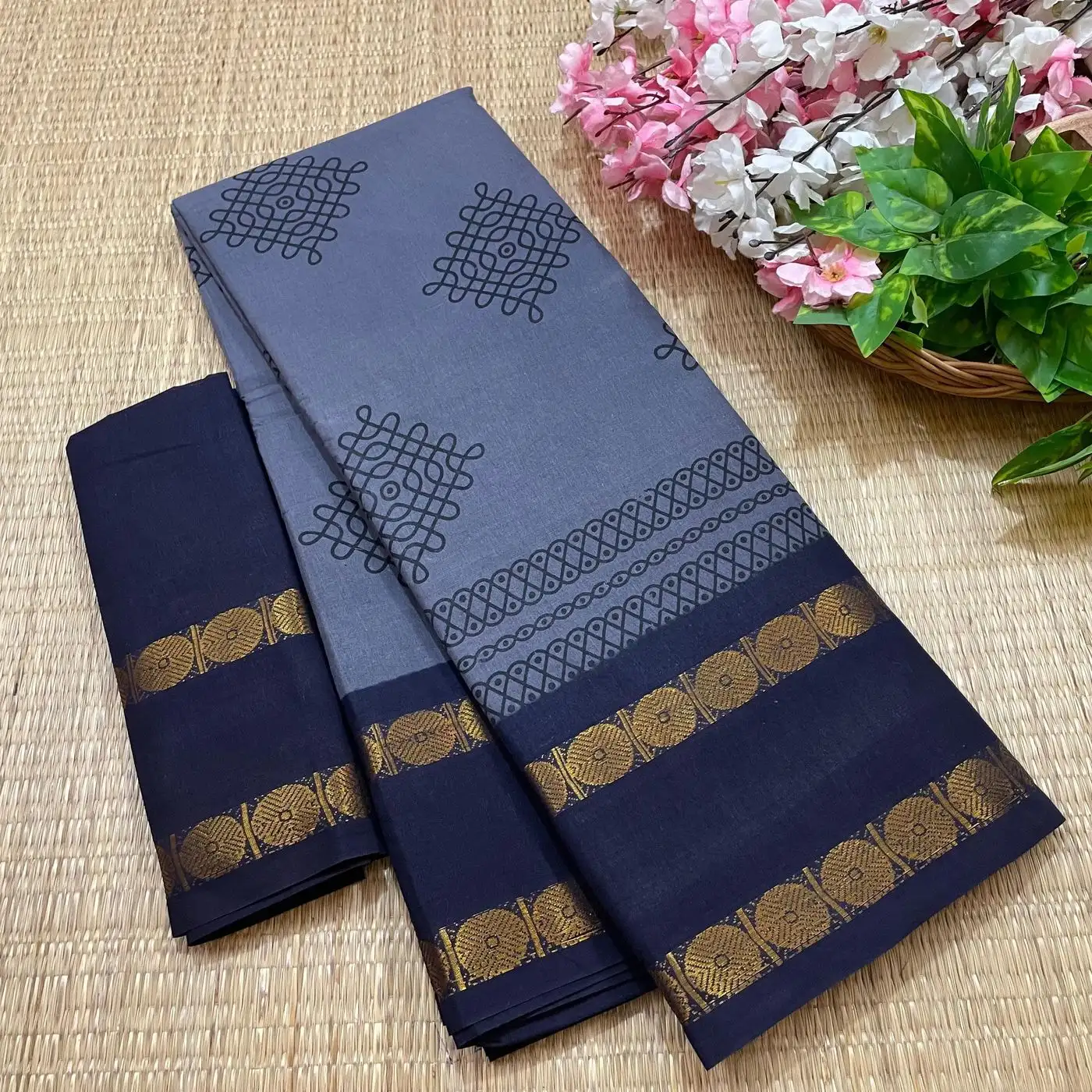 Sungudi Cotton Kolam Printed Sarees 13