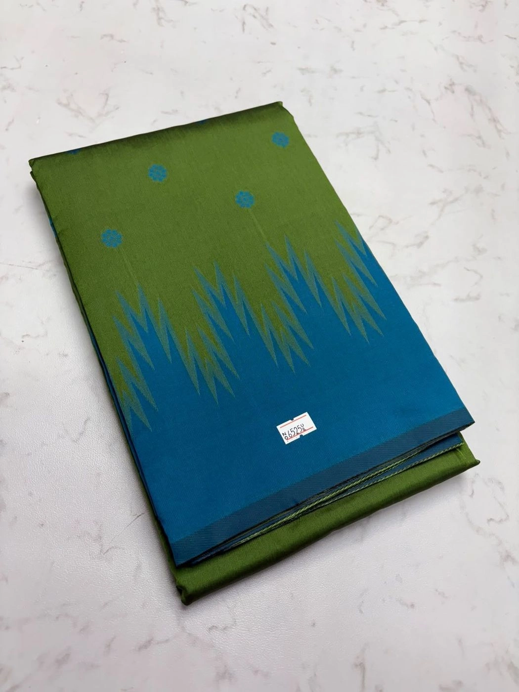 🍃 _*Zariya SOFT SILK SAREES BORDERLESS*_

🍊 5