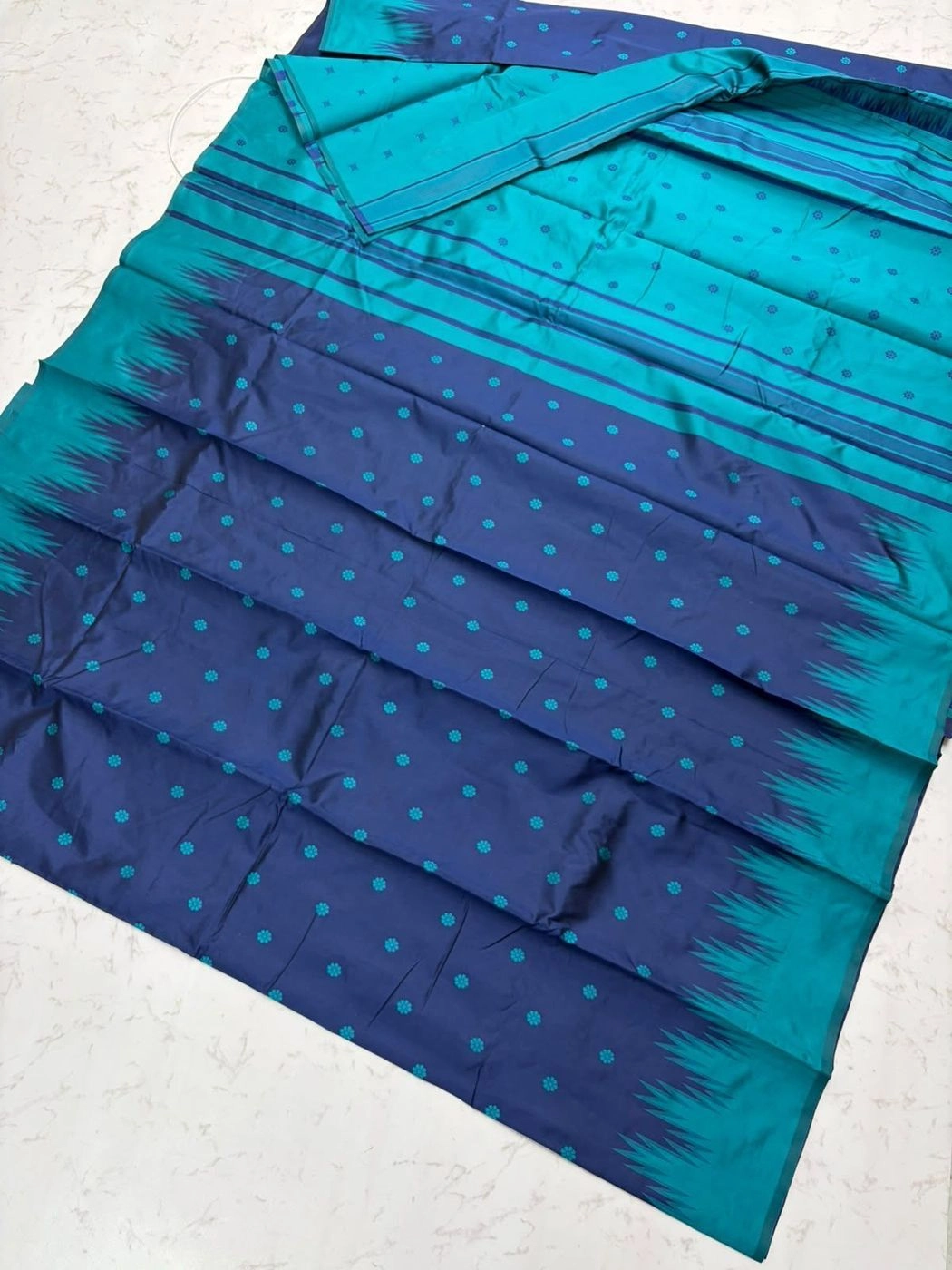 🍃 _*Zariya SOFT SILK SAREES BORDERLESS*_

🍊 8