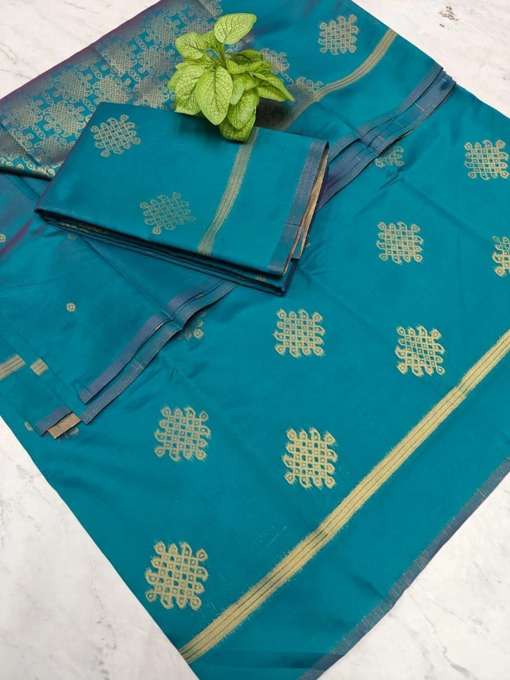 Soft Silk Kolam design Sarees Wirthblouse 7