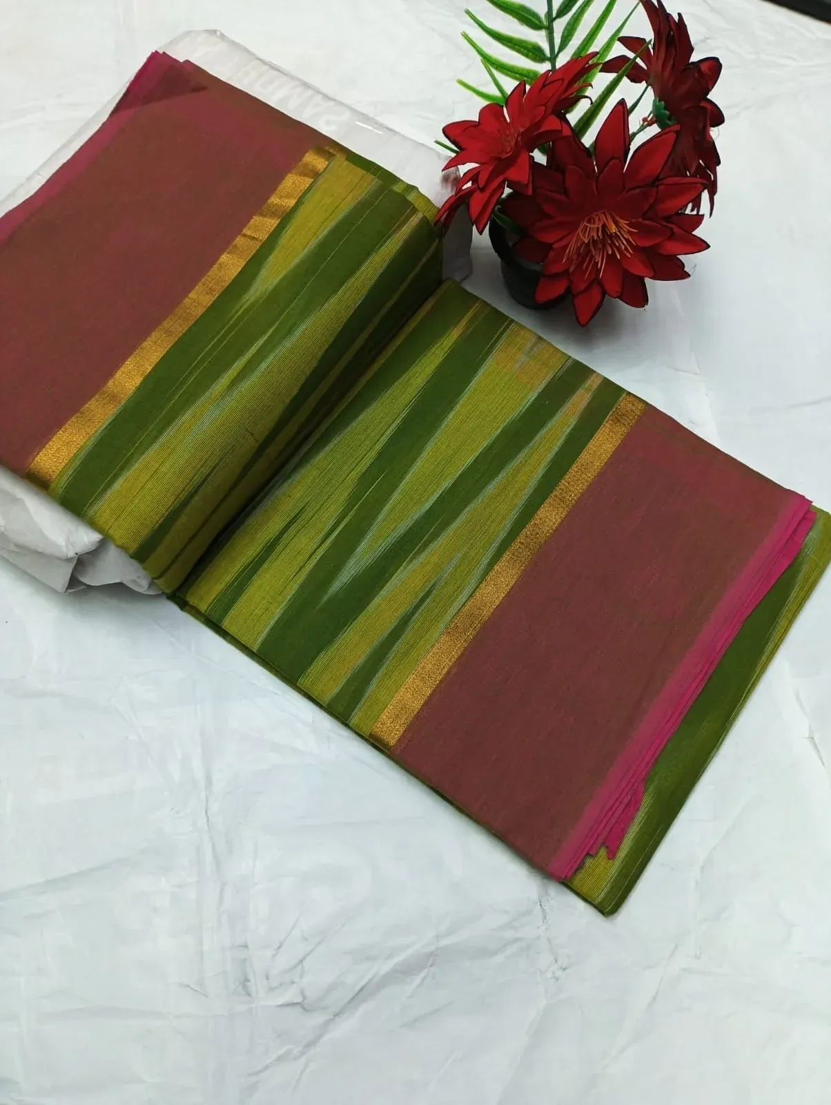 Pochampalli Cotton Sarees
With Blouse 5