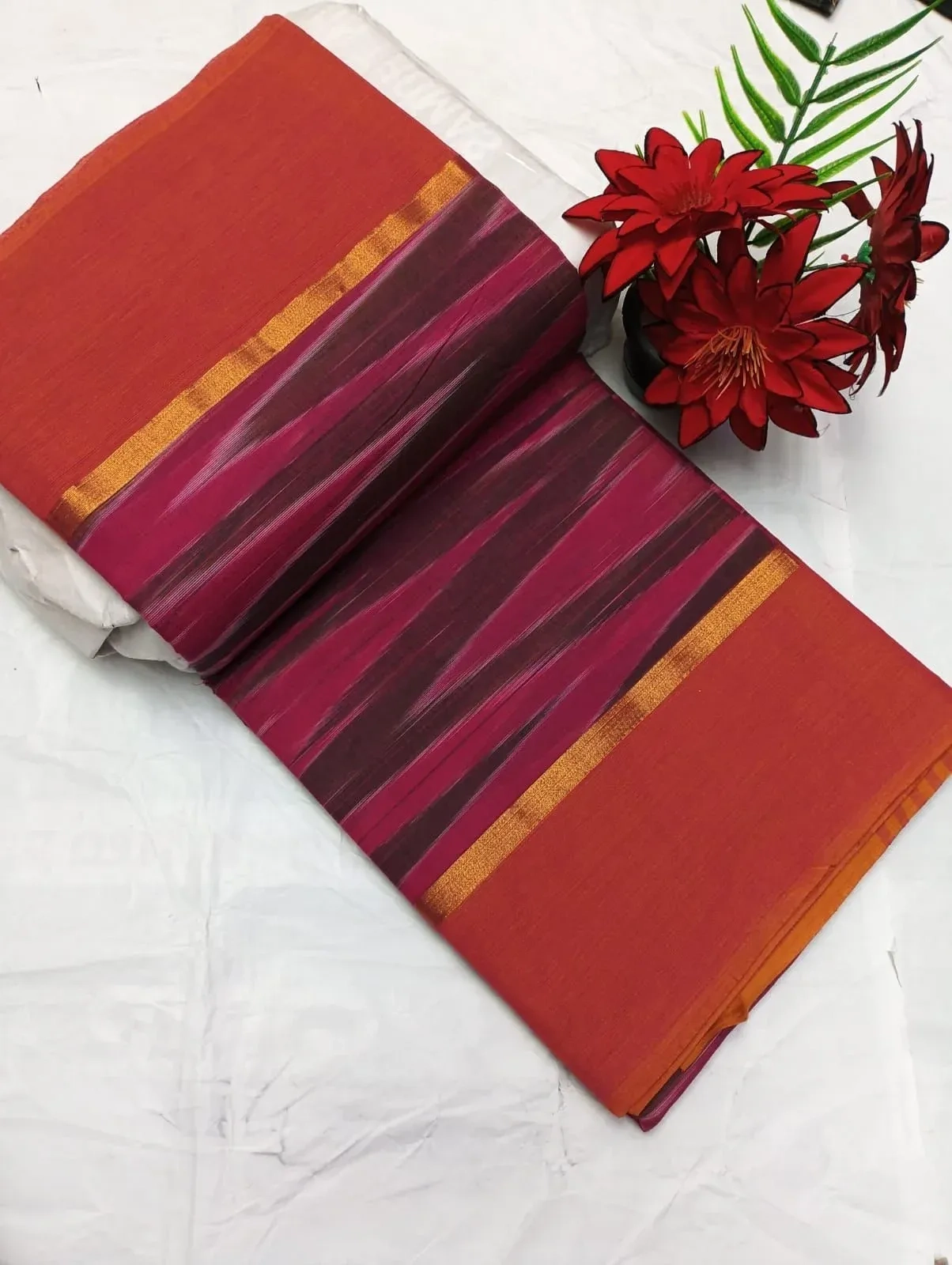 Pochampalli Cotton Sarees
With Blouse 7