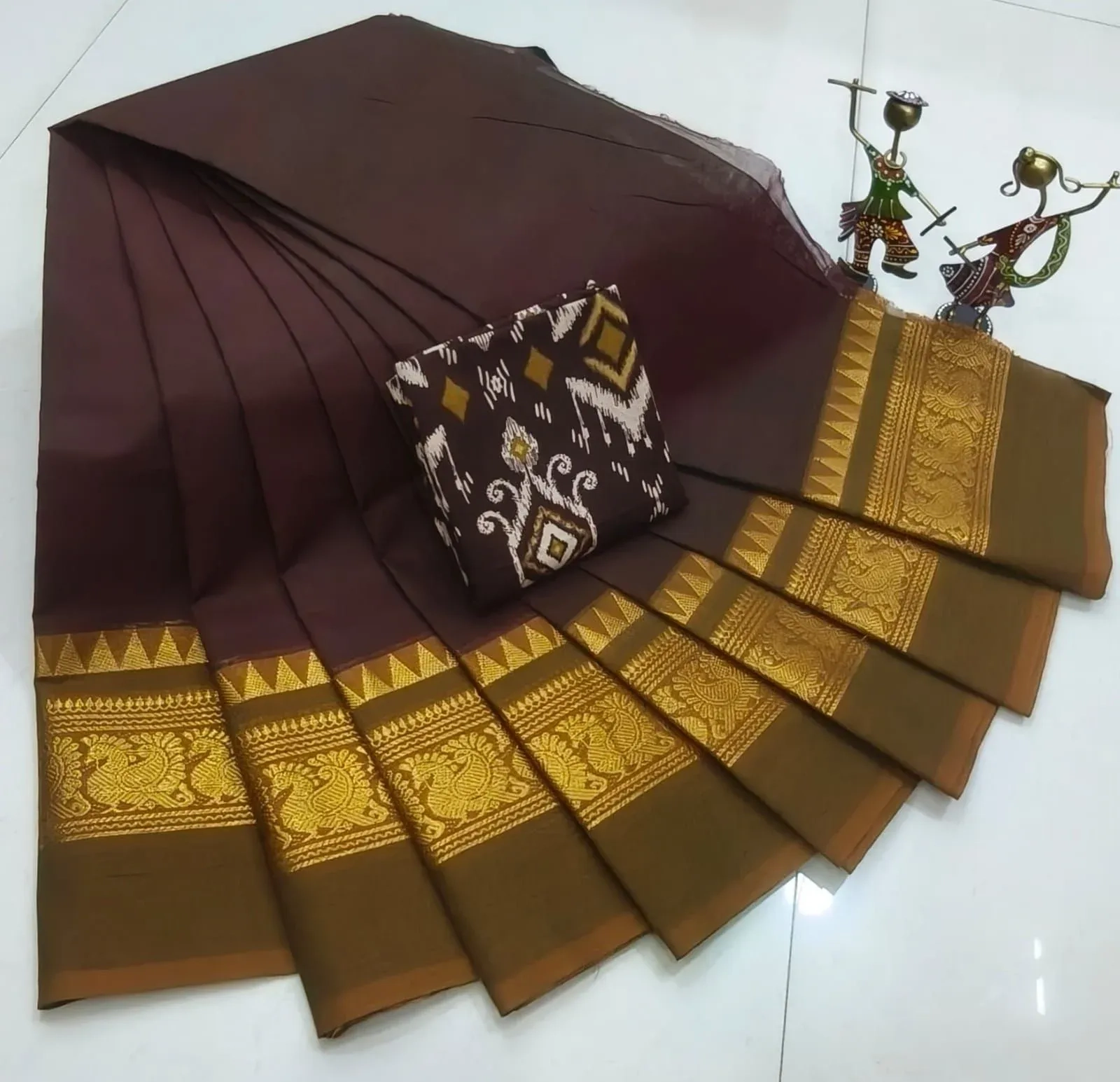 Chettinad Royal Cotton Plain Sarees 4