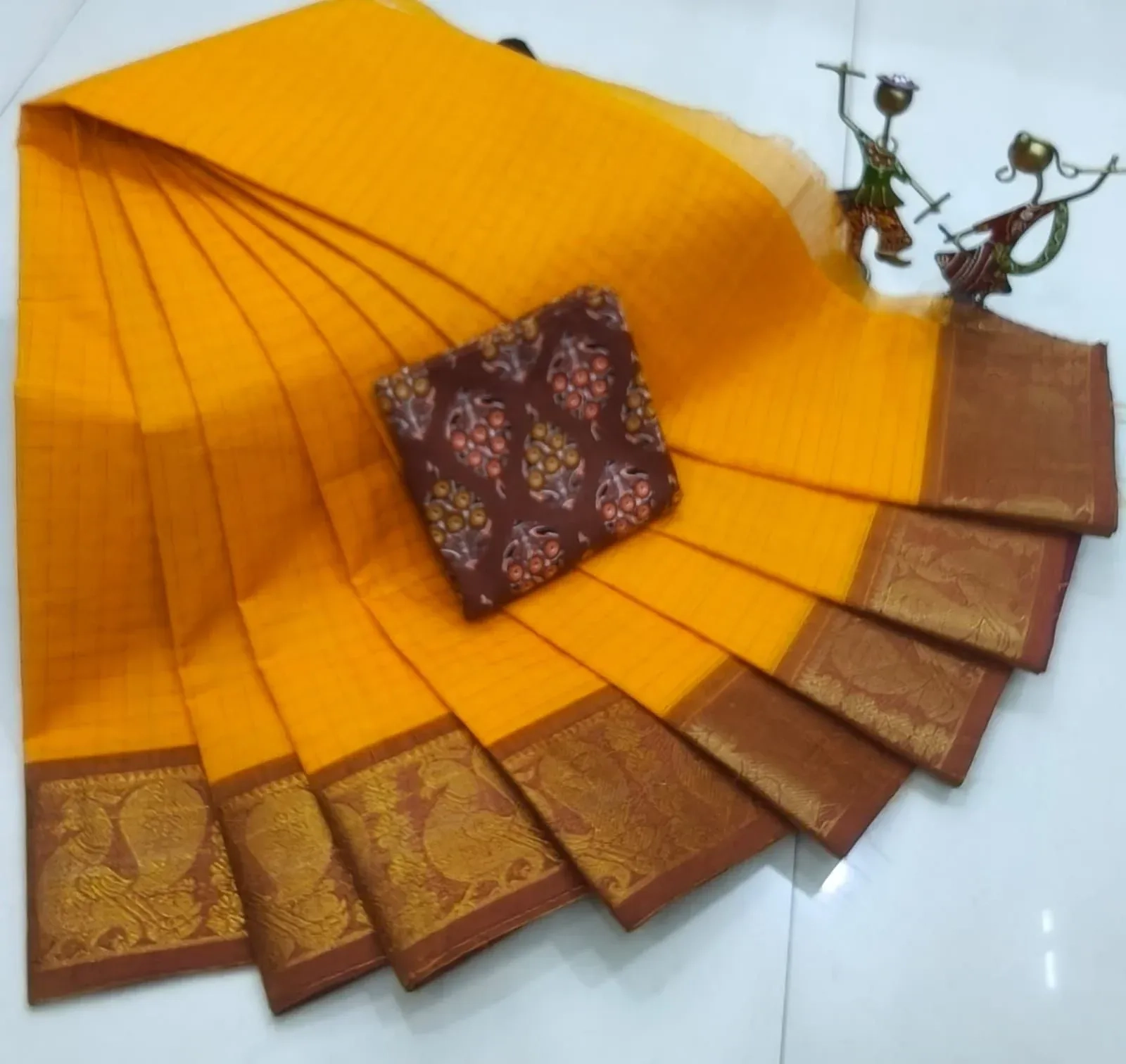 Chettinad Royal Cotton Plain Sarees 5
