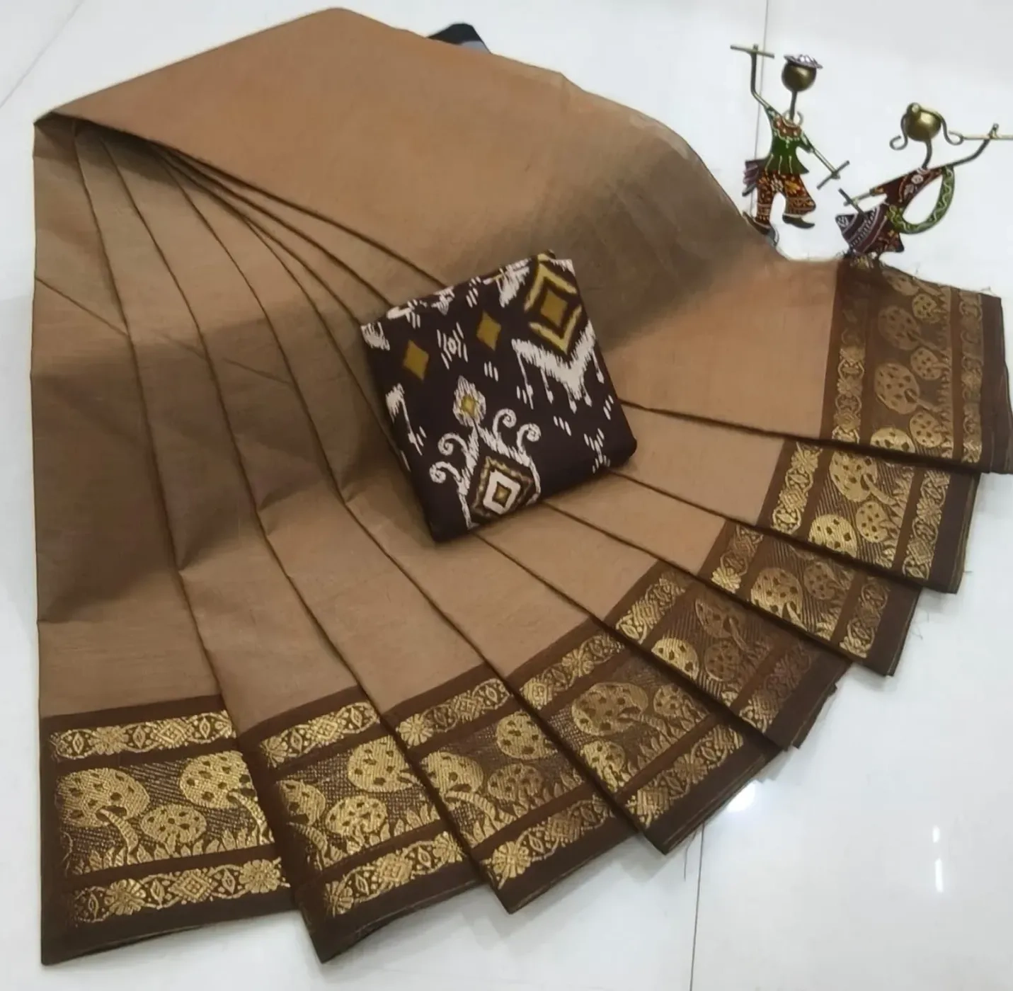 Chettinad Royal Cotton Plain Sarees 7