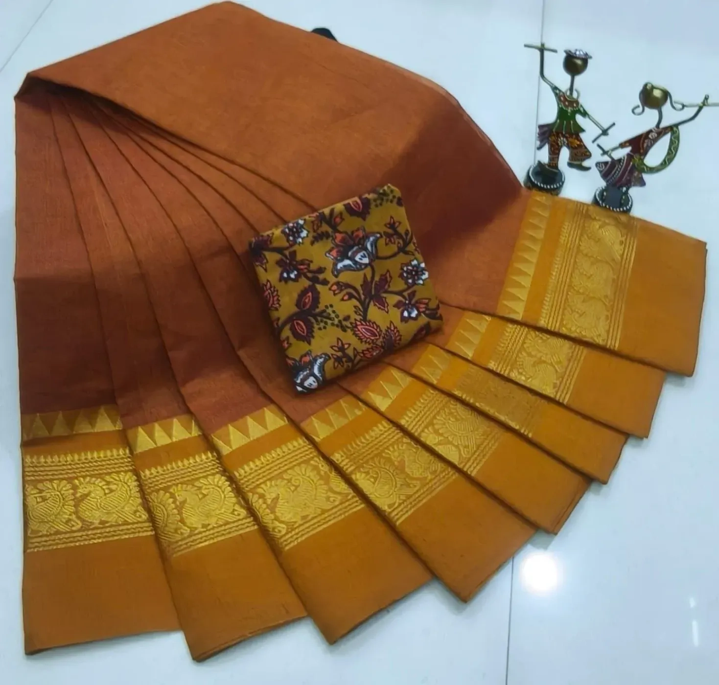 Chettinad Royal Cotton Plain Sarees 10