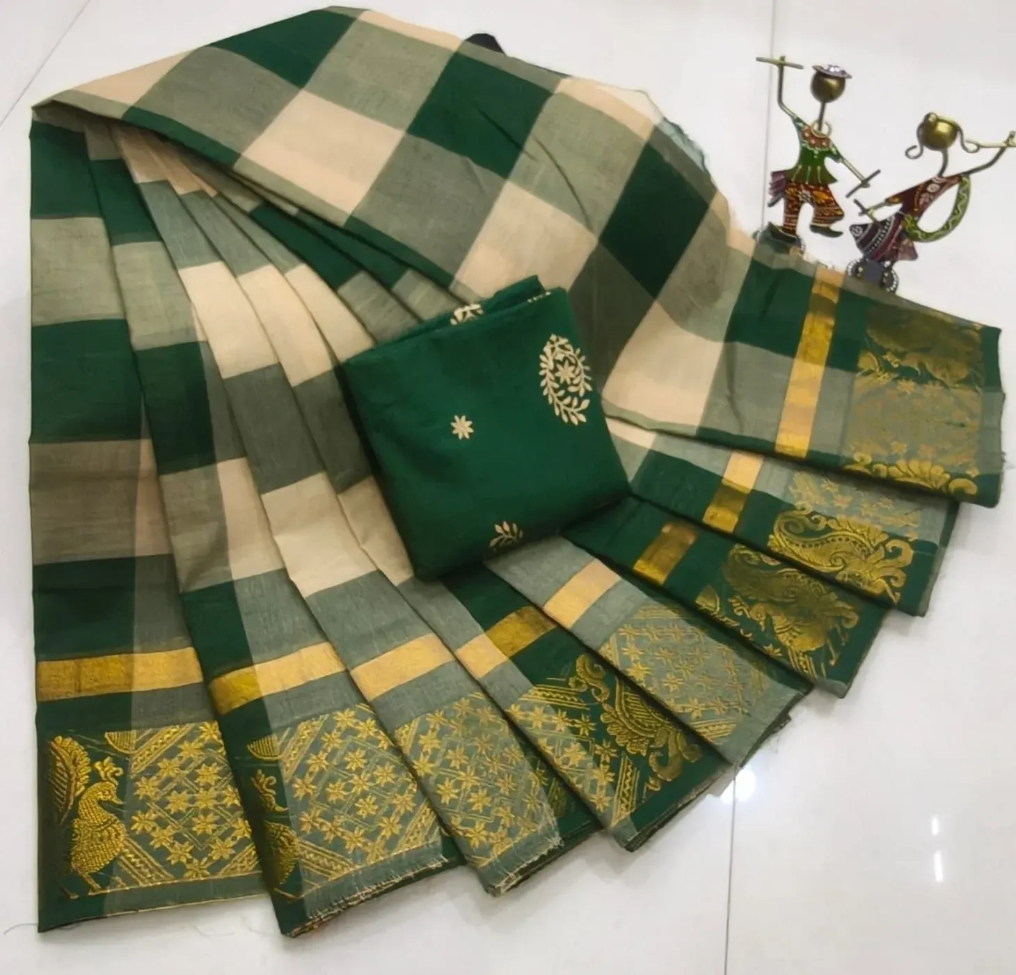Chettinad Royal Cotton Plain Sarees 11